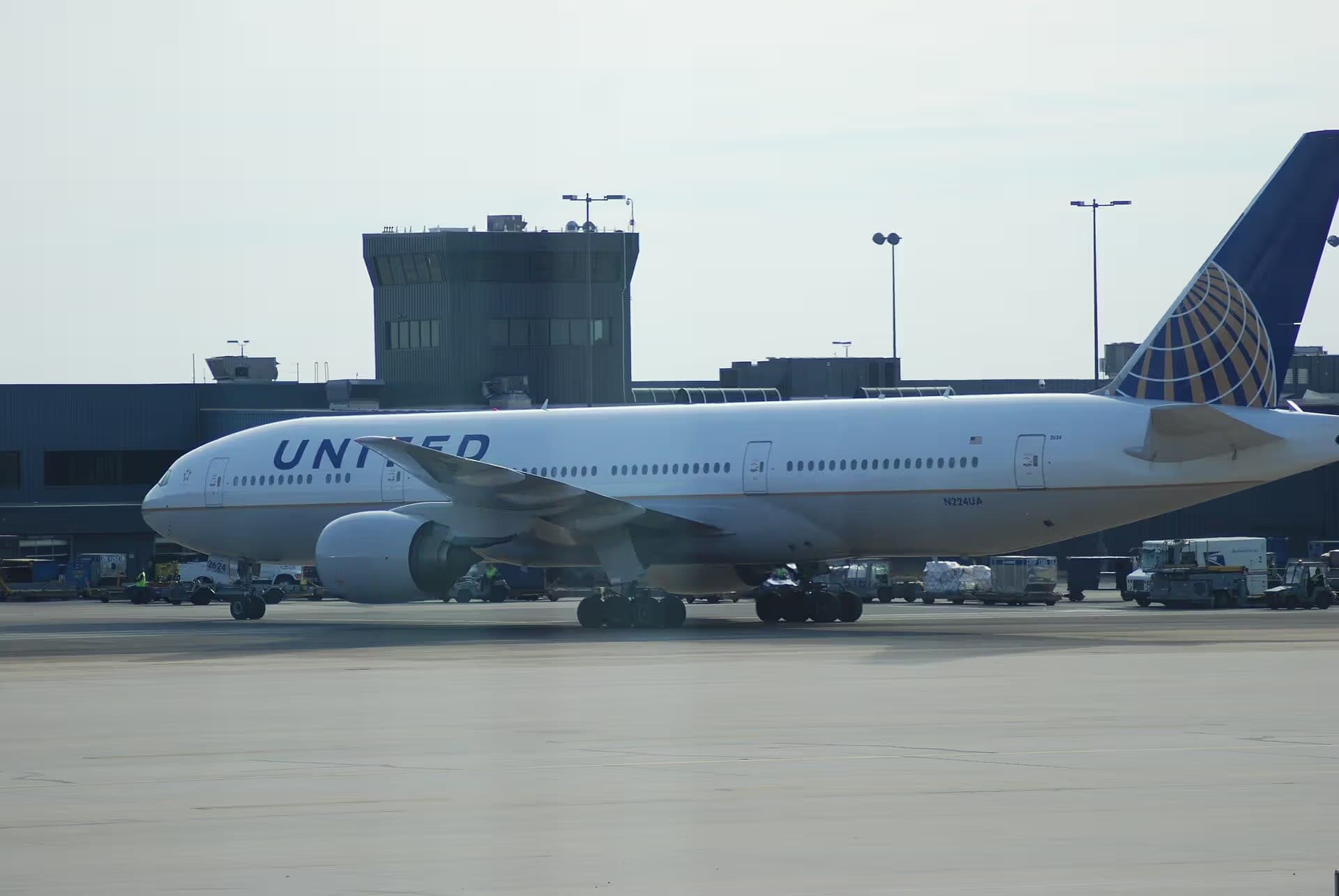 N224UA — Boeing