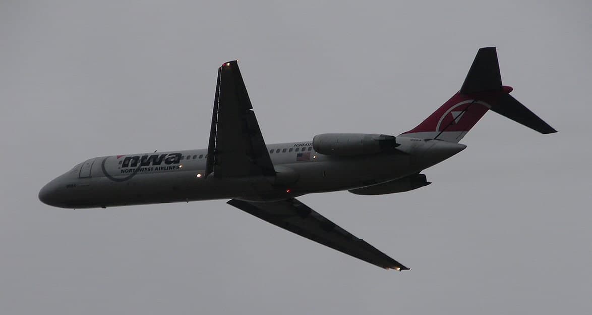 N984US — Aircraft