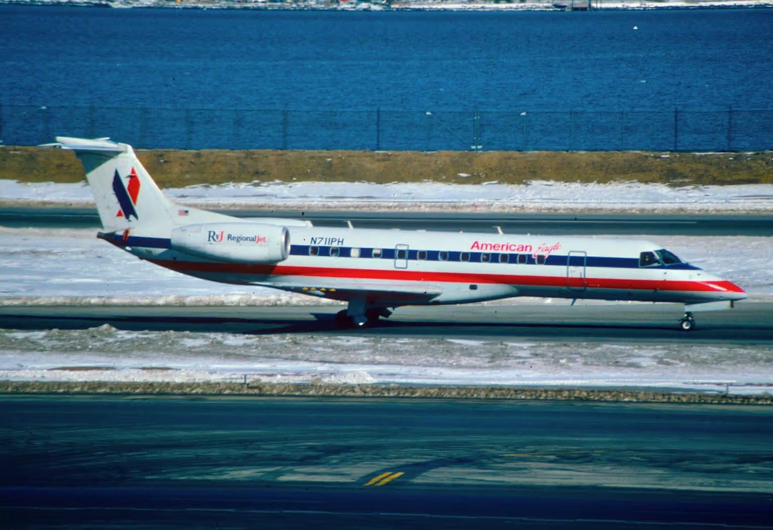N711PH — Embraer