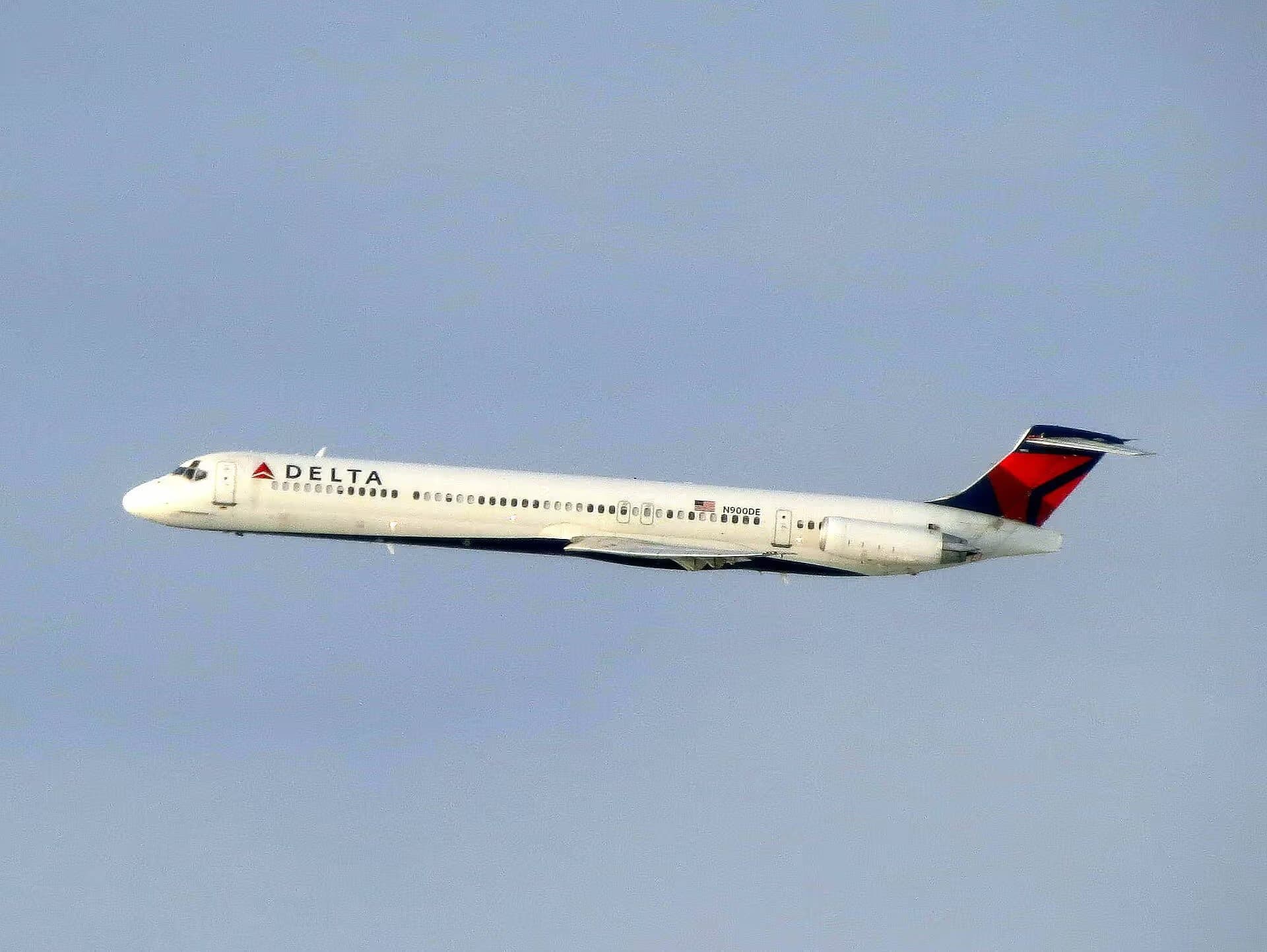 N900DE — Aircraft