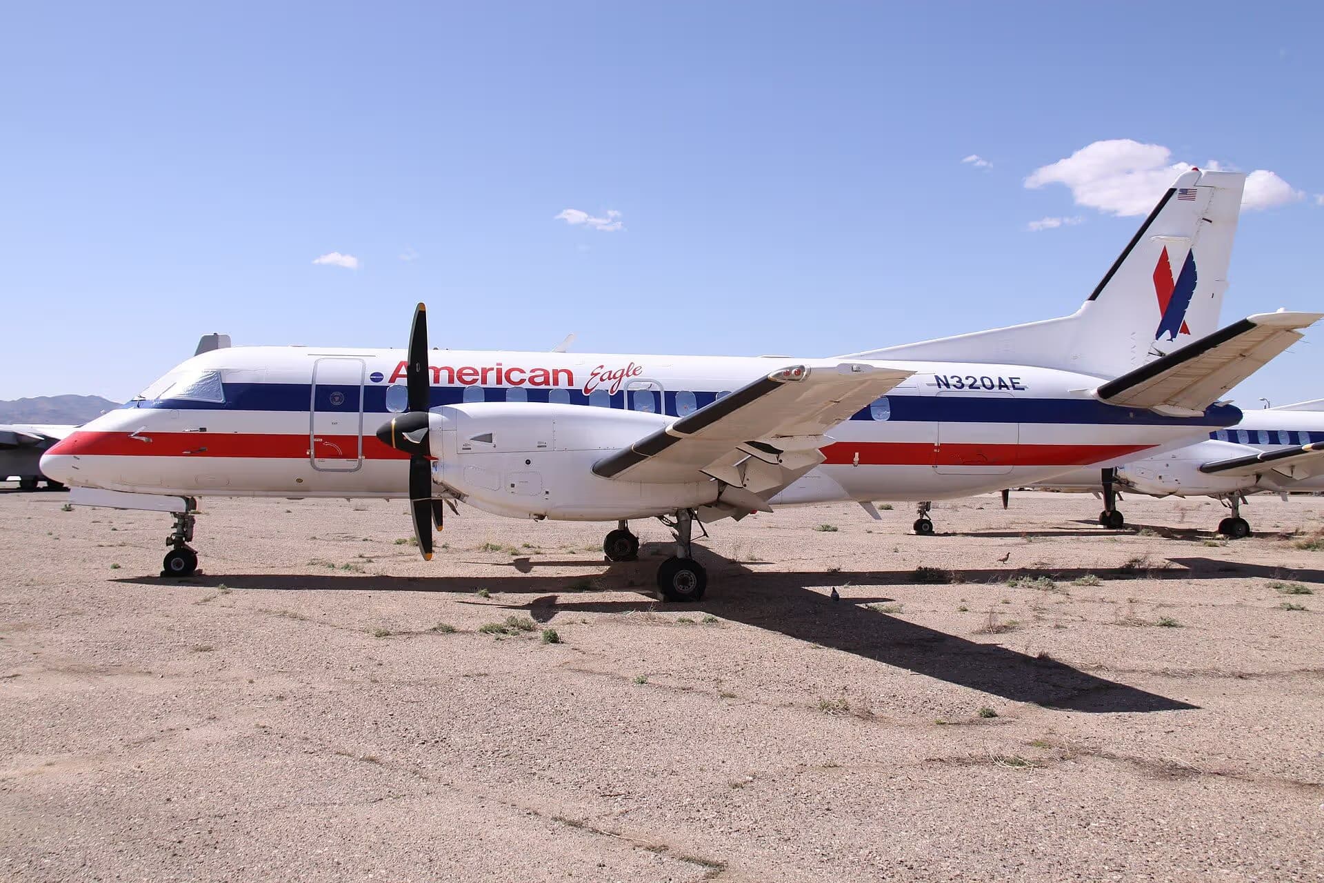 N320AE — Twin-engine aircraft