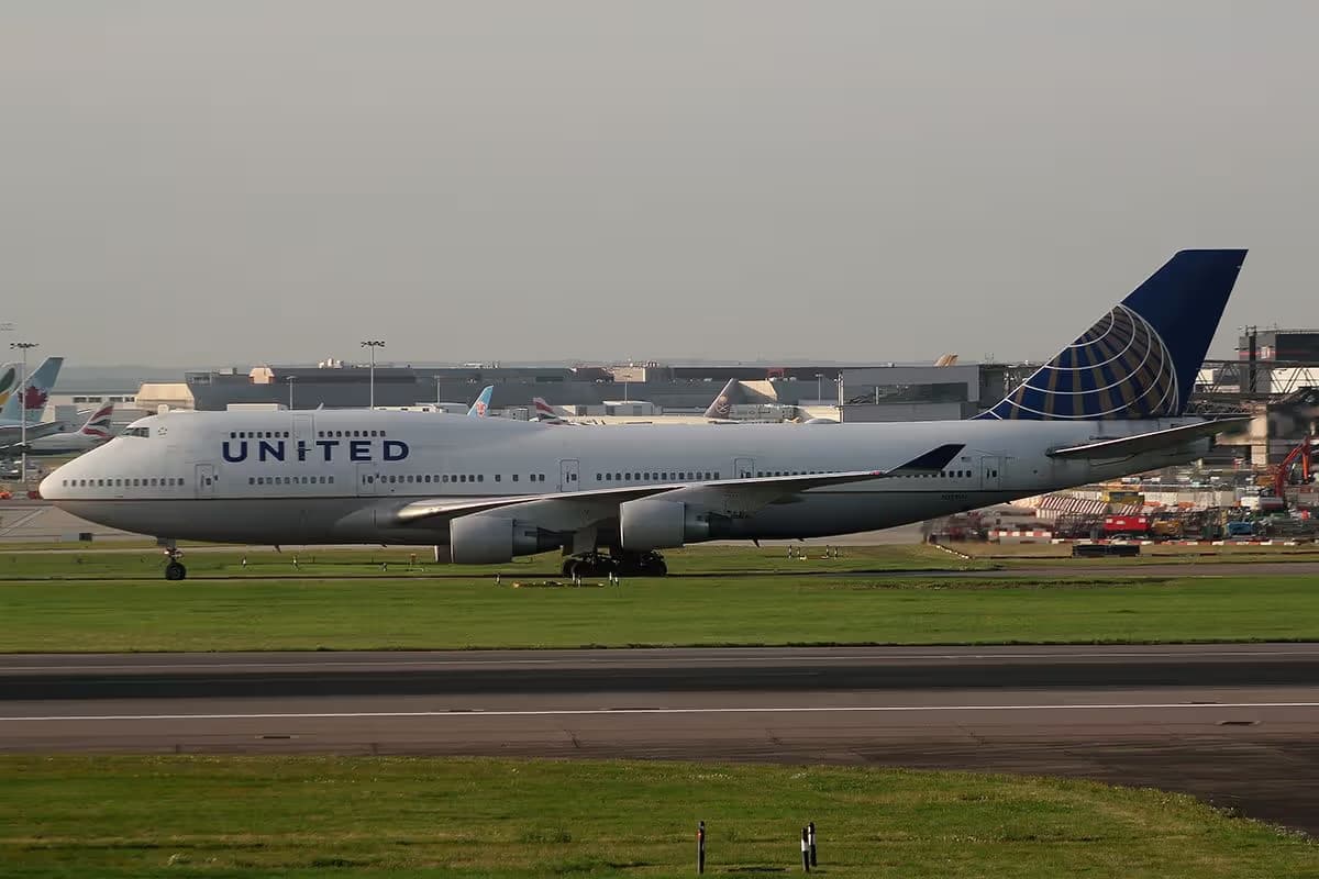 N175UA — Boeing