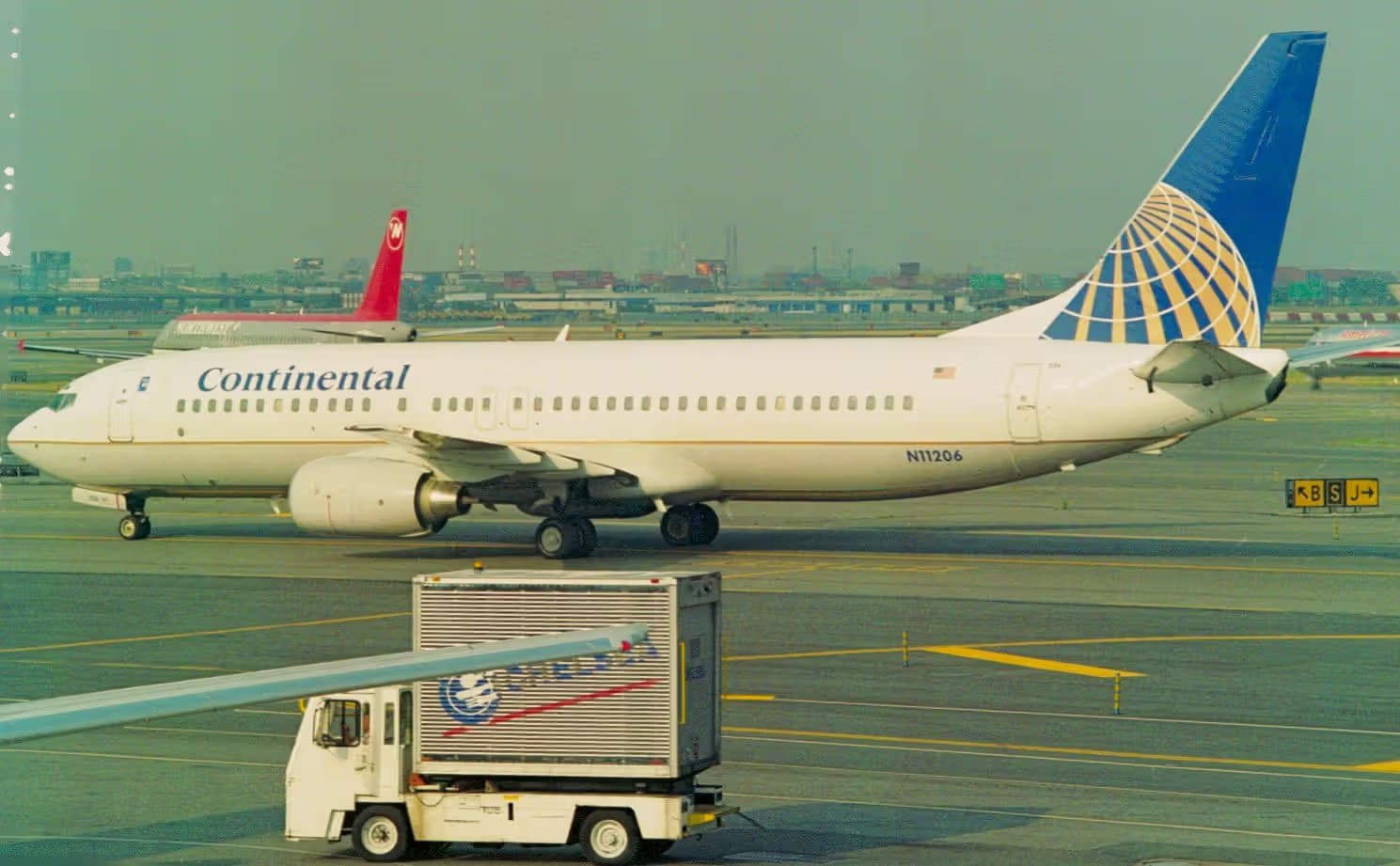 N11206 — Boeing