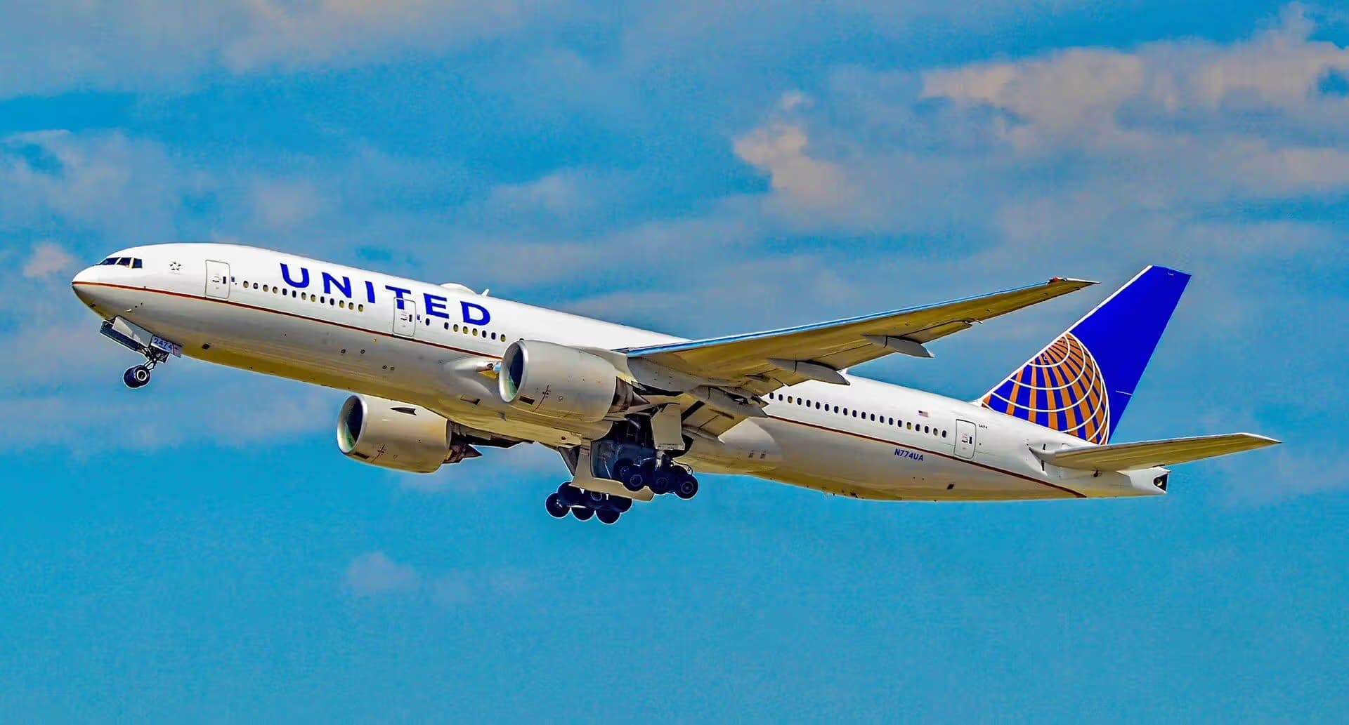 N774UA — Boeing