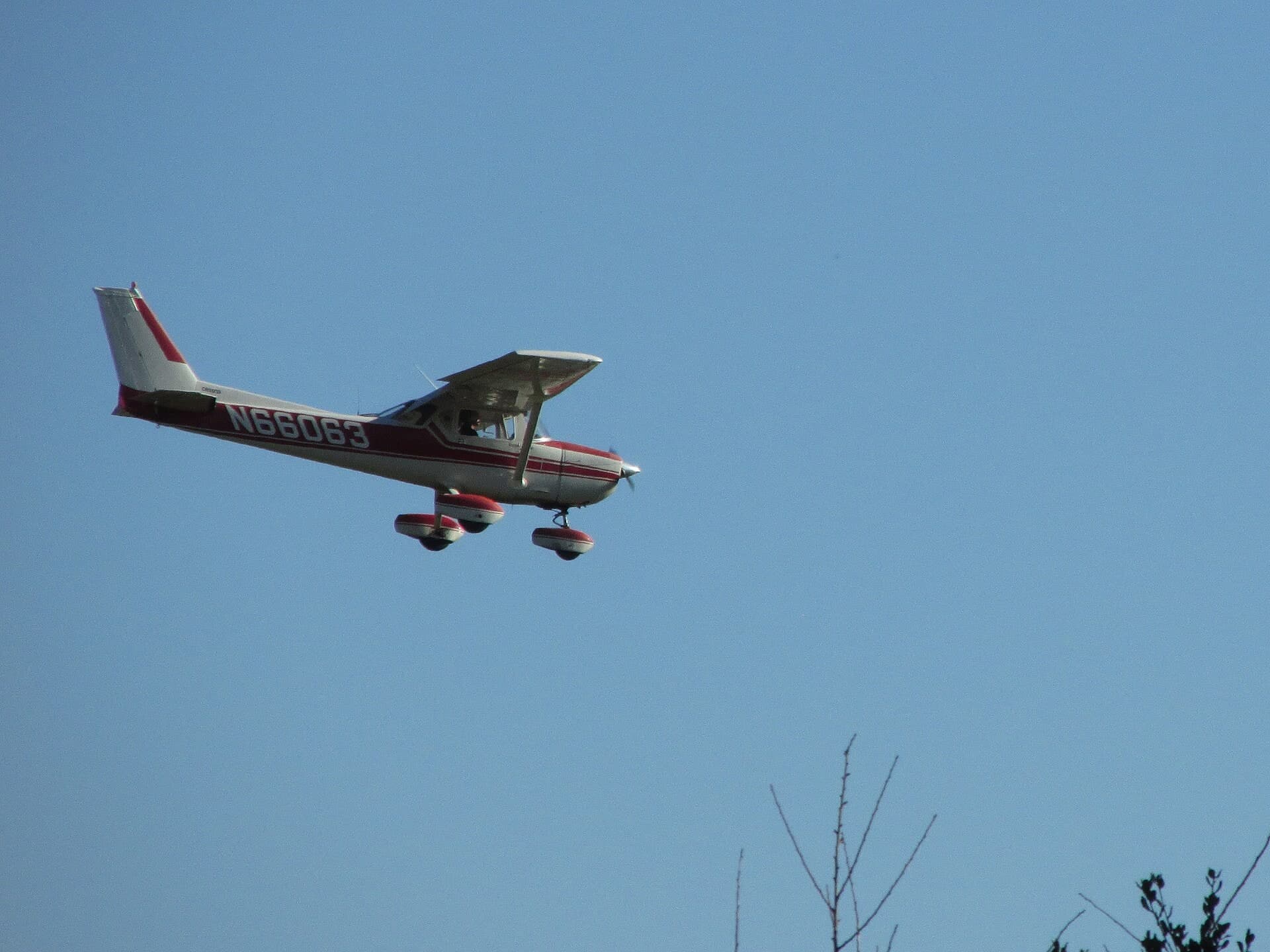 N66063 — Single-engine aircraft