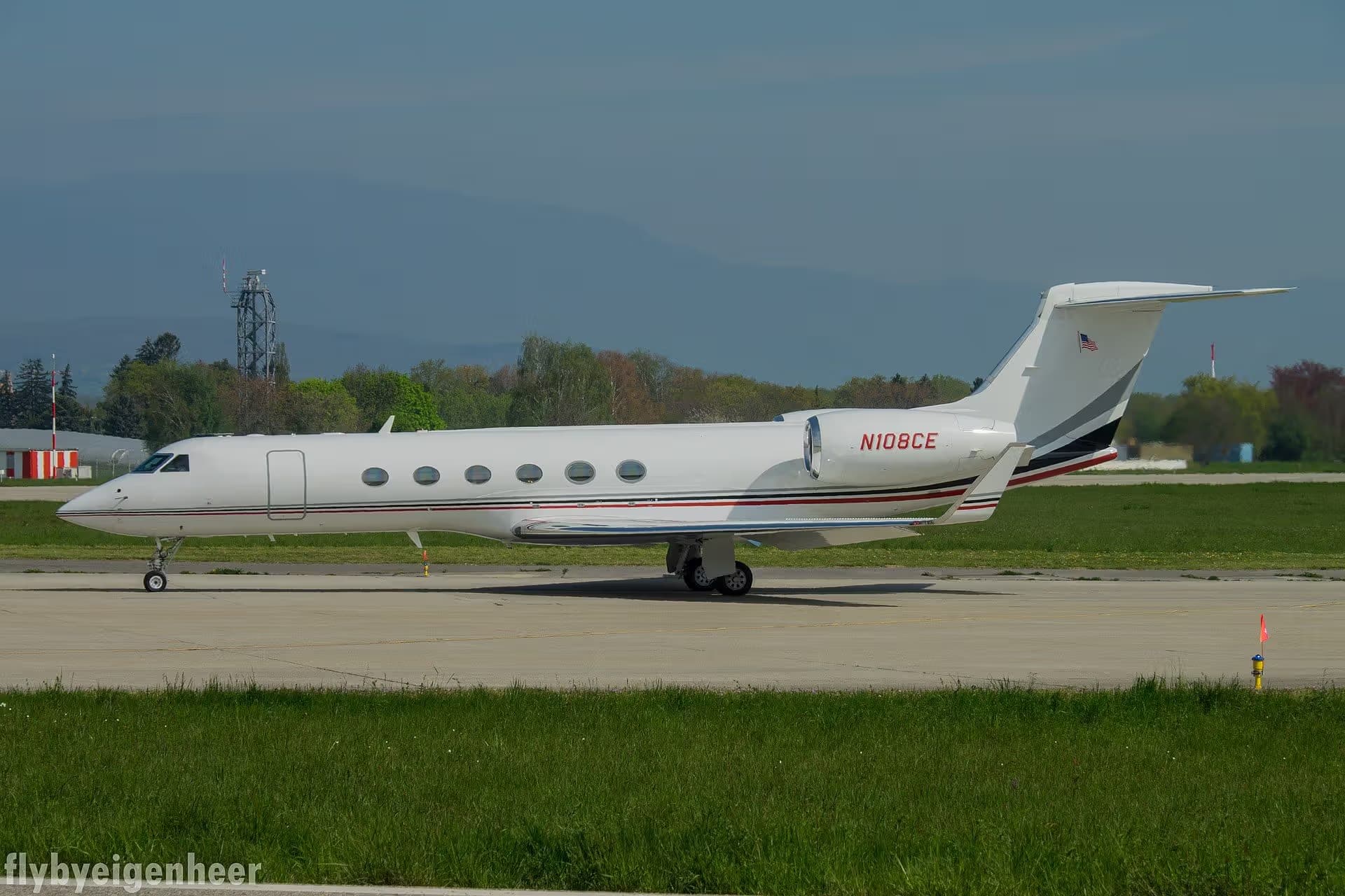 N108CE — Business jet