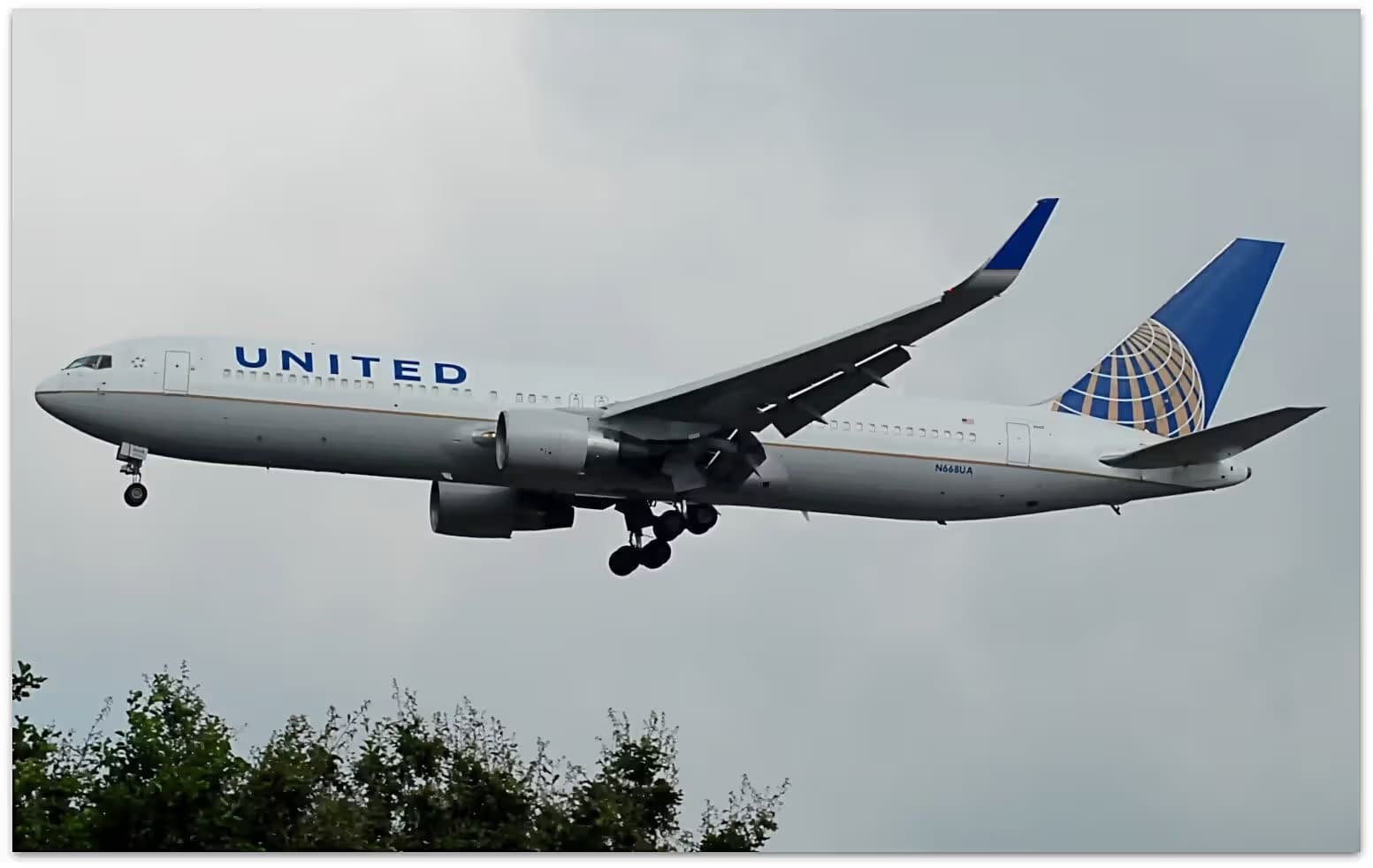 N668UA — Boeing