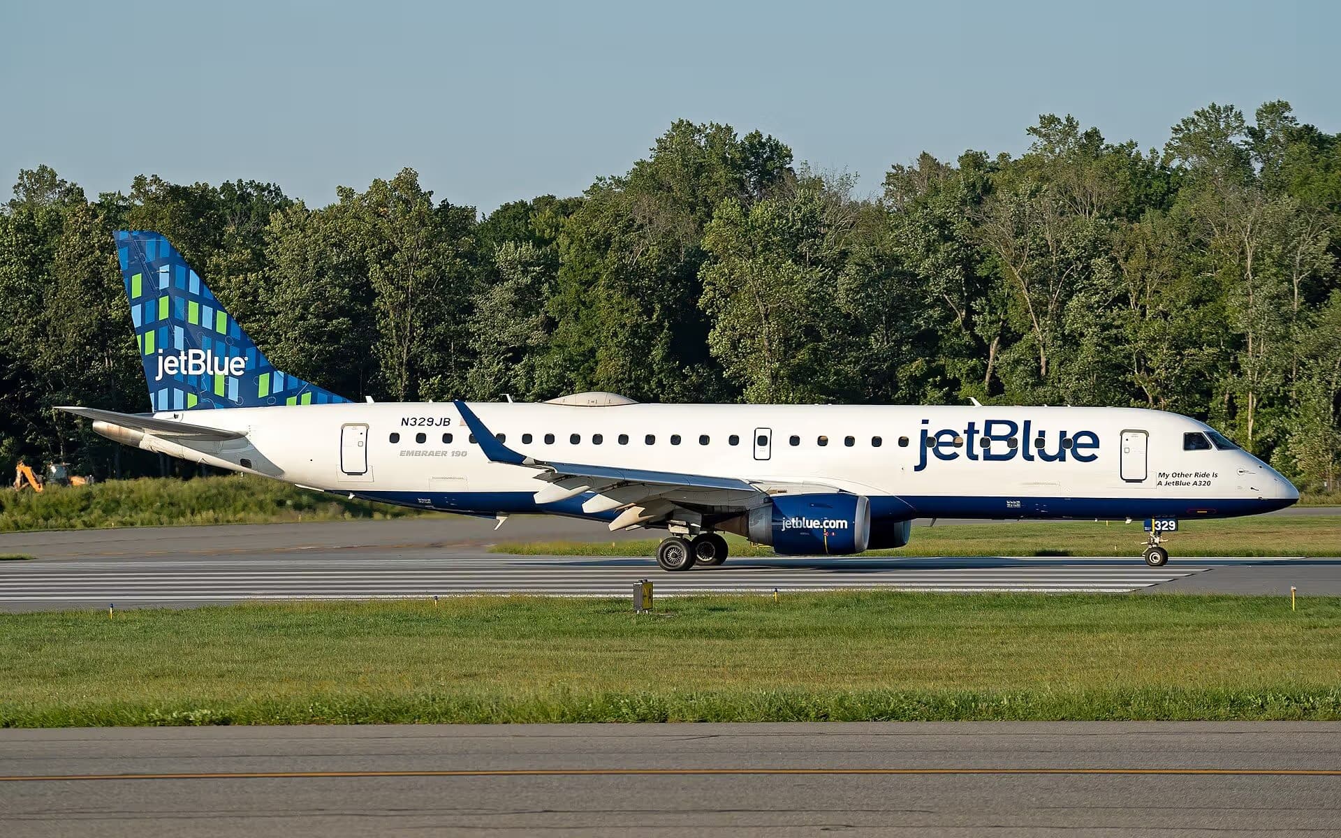 N329JB — Embraer