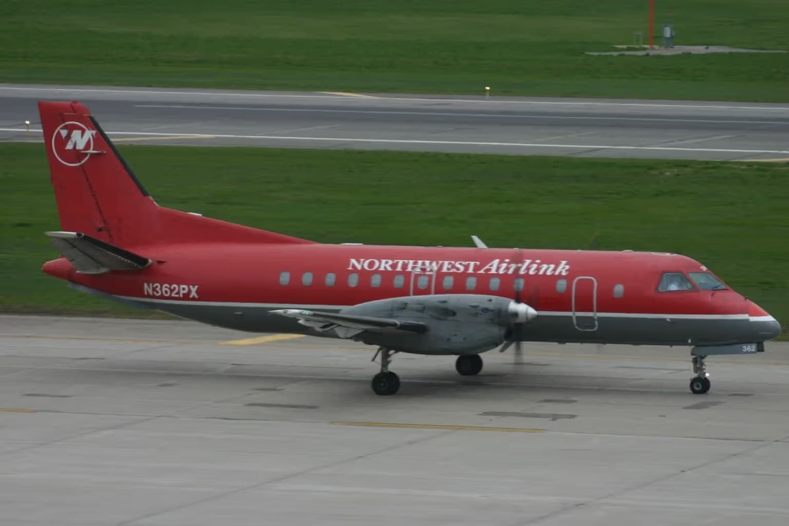 N362PX — Twin-engine aircraft