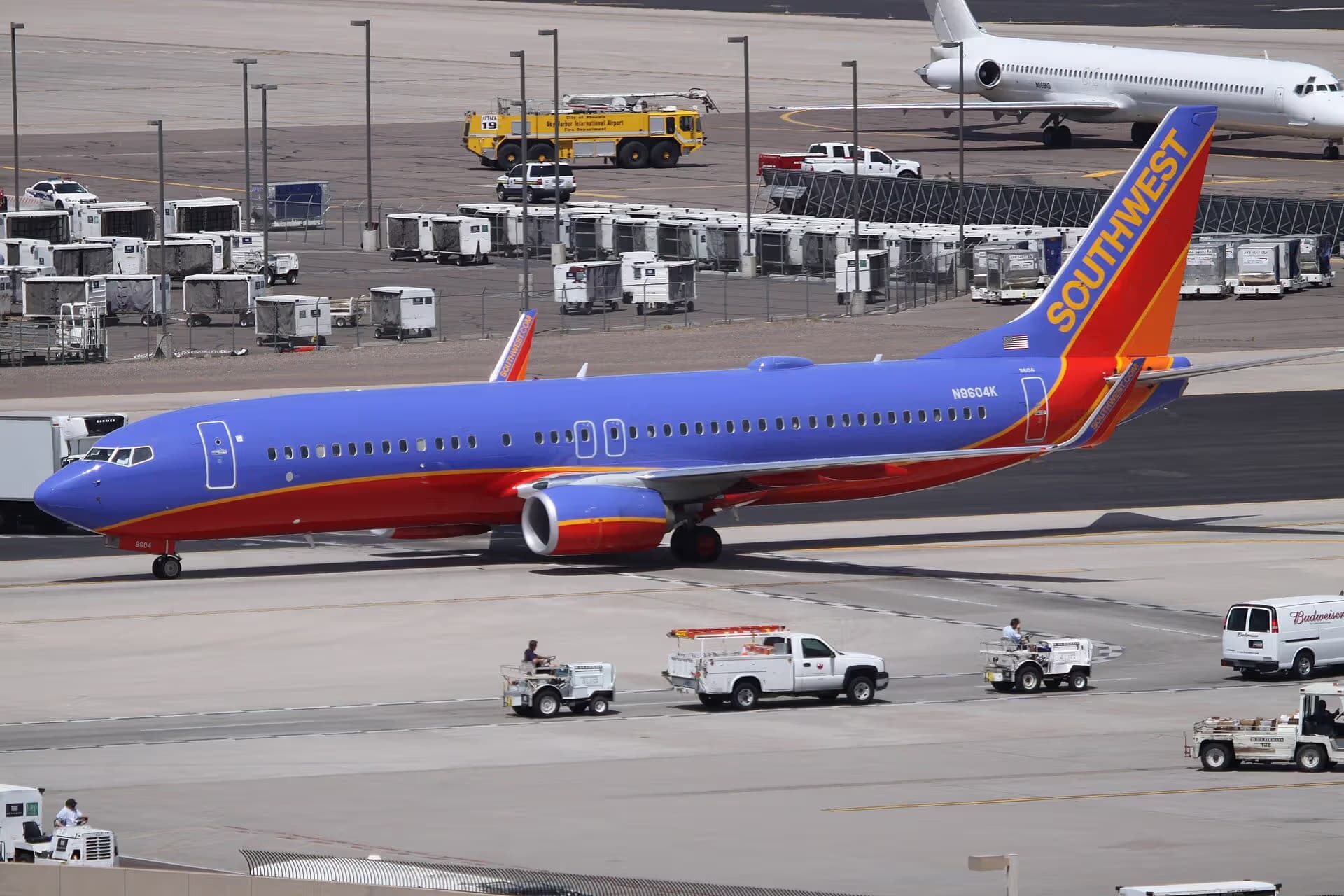 N8604K — Twin-engine aircraft