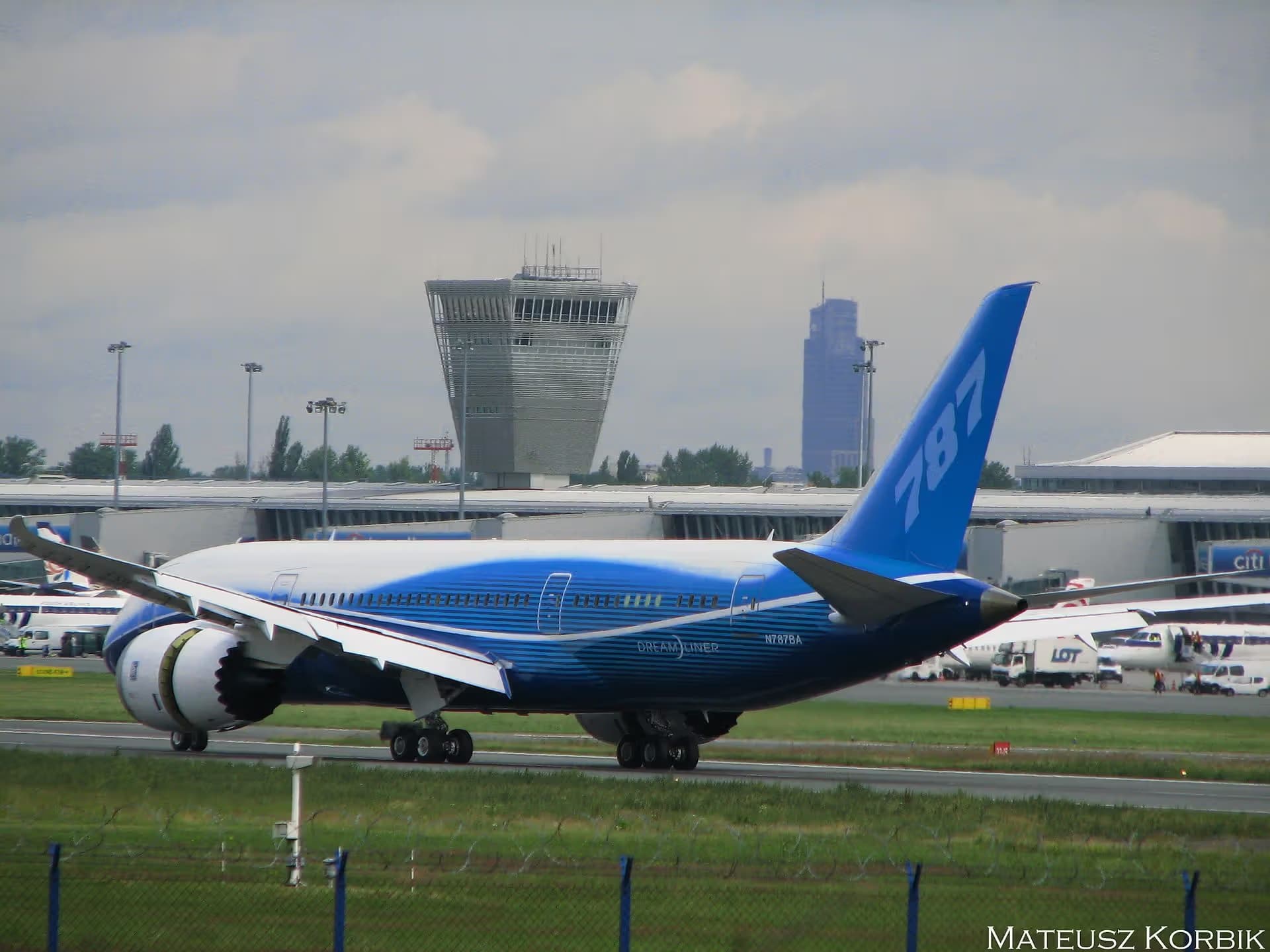 N787BA — Boeing