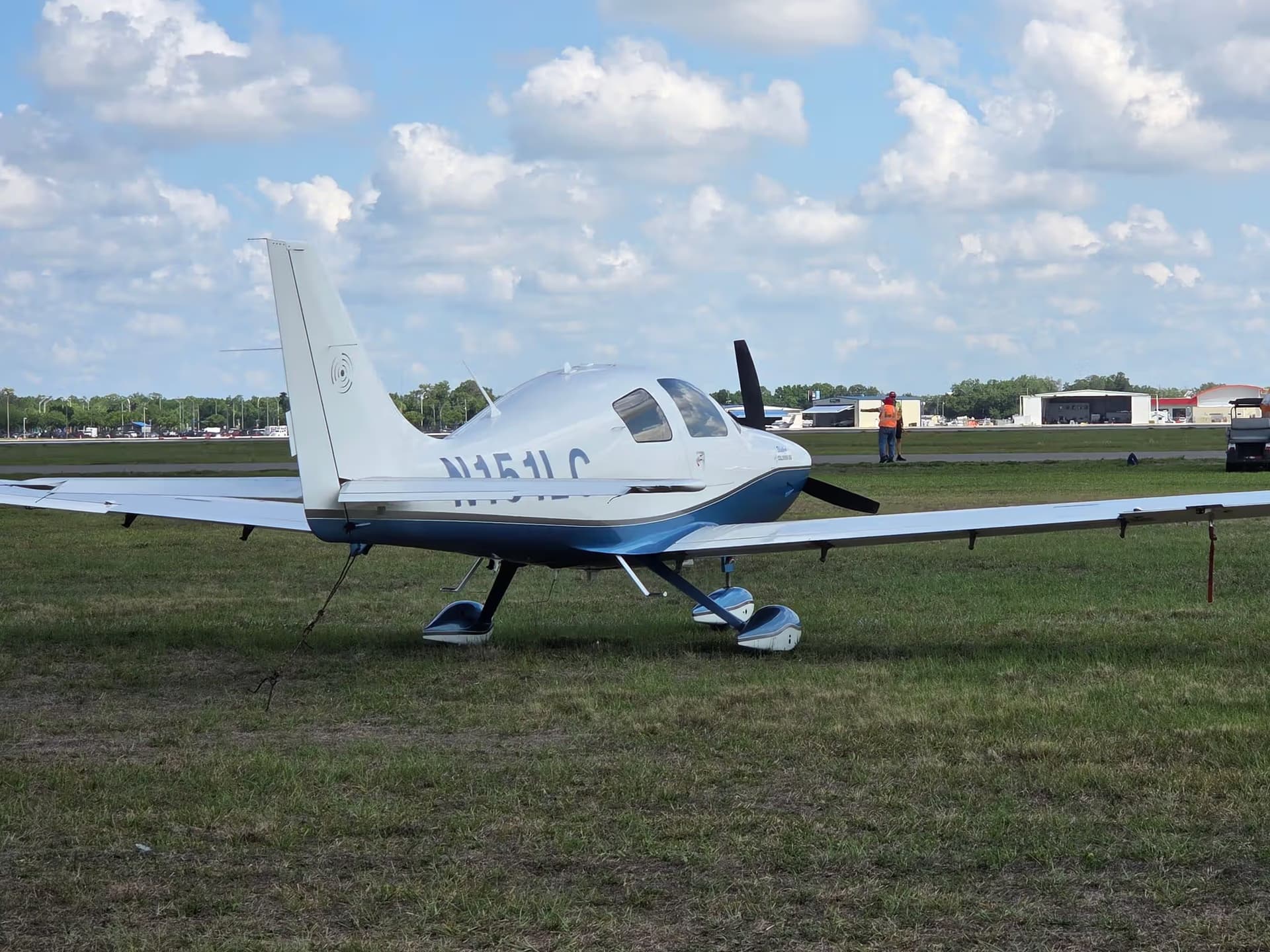 N151LC — Cessna / Columbia LC42-550FG / 350 at Lakeland Linder Intl