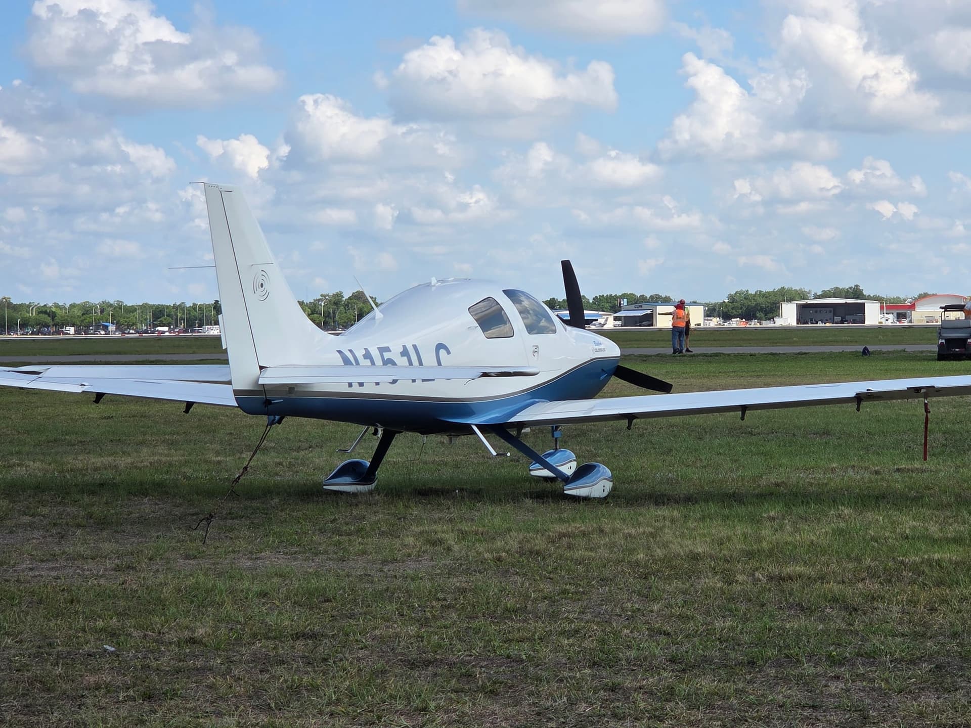 N151LC — Cessna / Columbia LC42-550FG / 350 at Lakeland Linder Intl