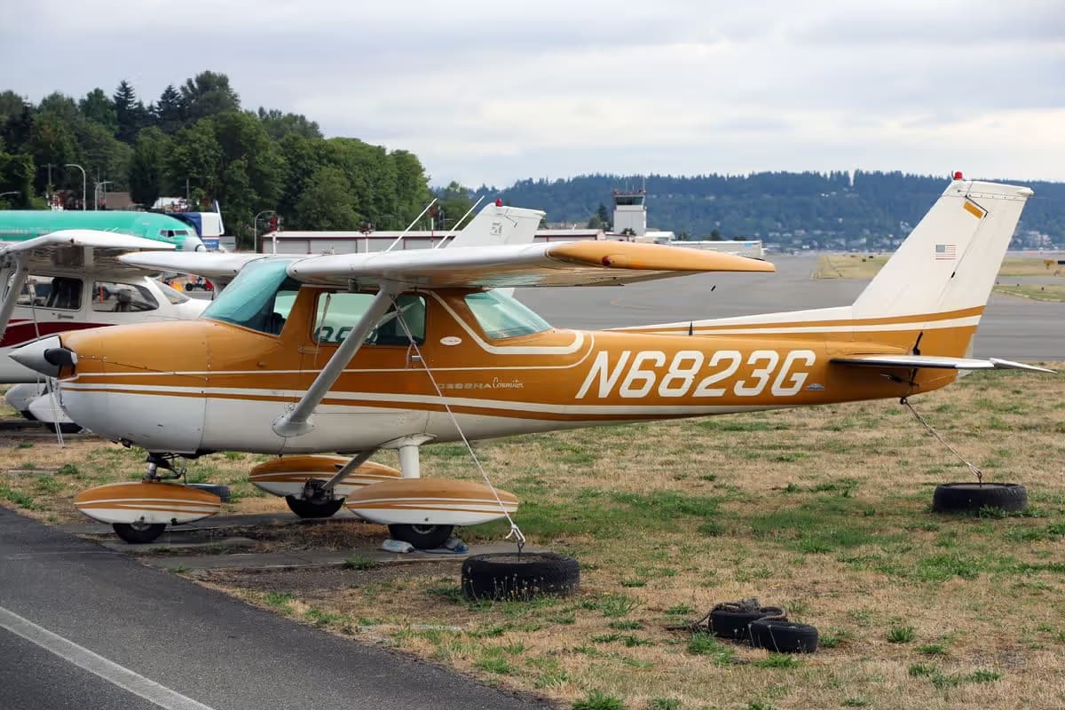 N6823G — Cessna