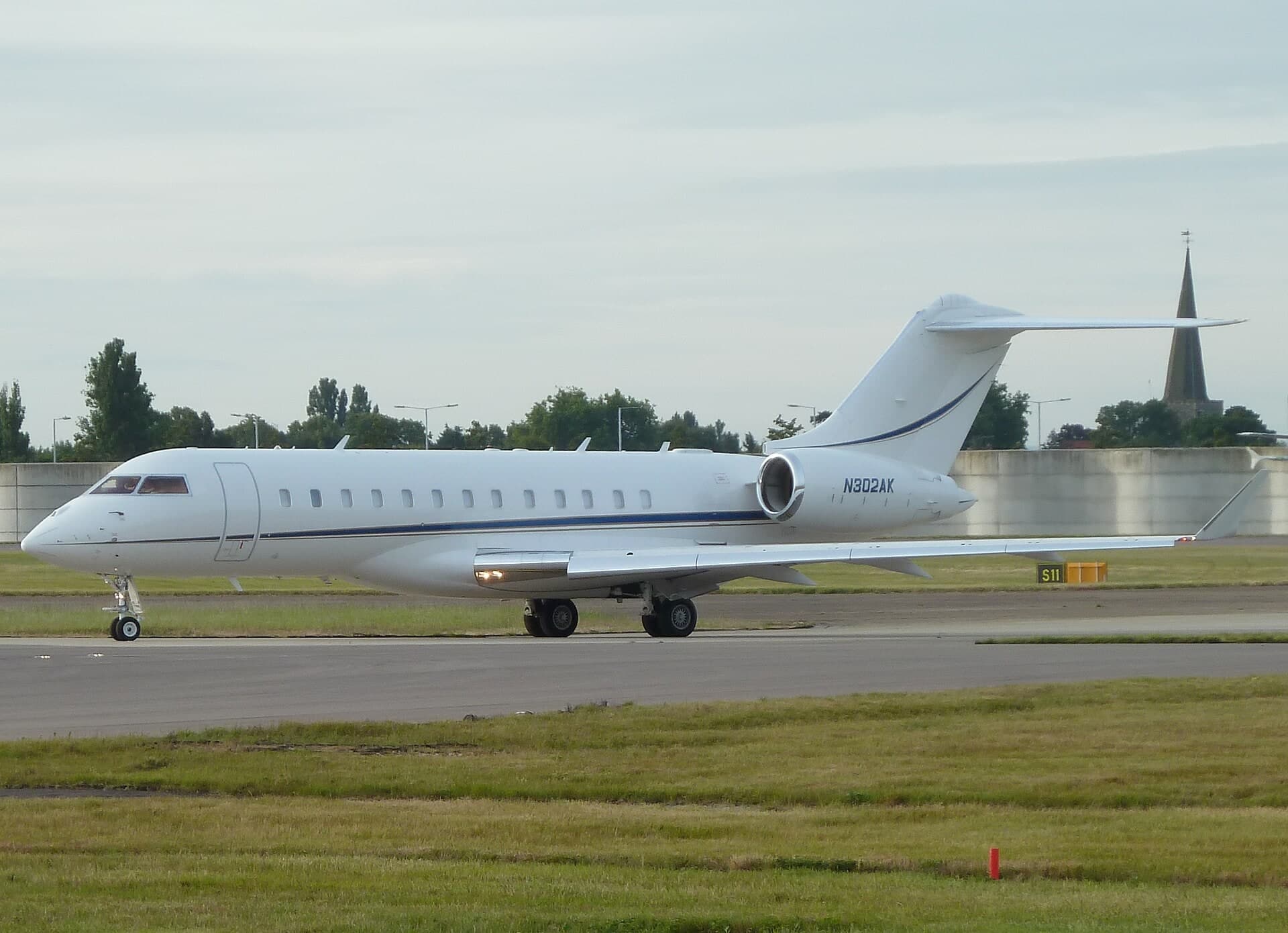 N302AK — Bombardier