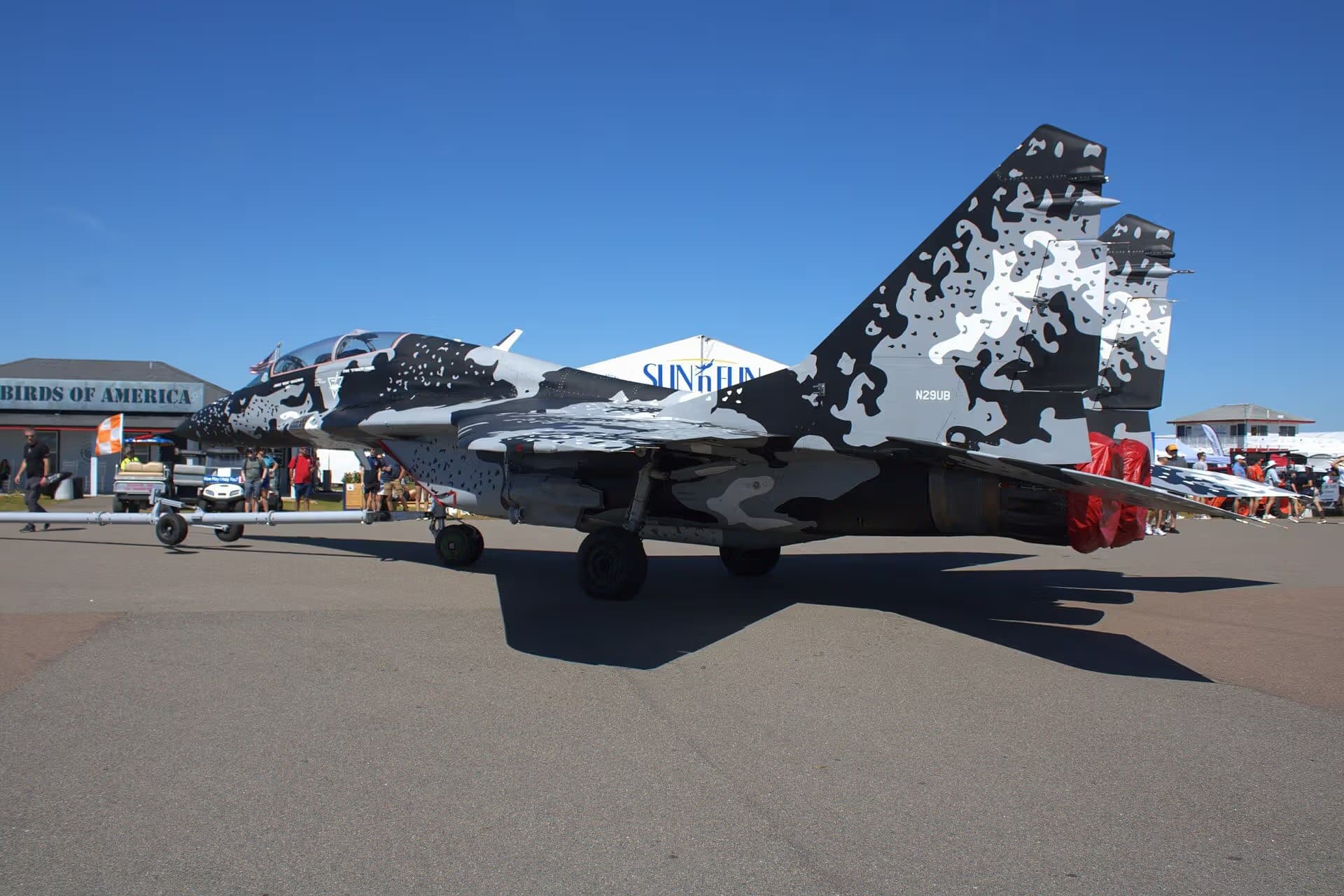 N29UB — Twin-engine aircraft