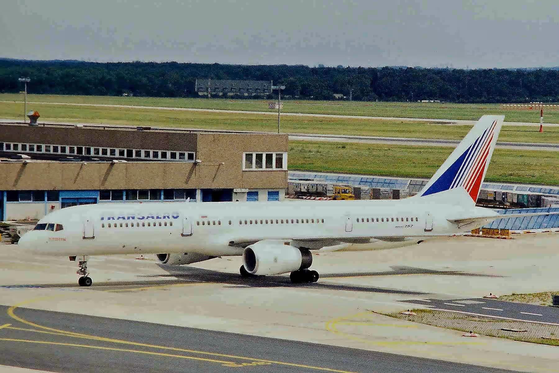 N751LF — Twin-engine aircraft