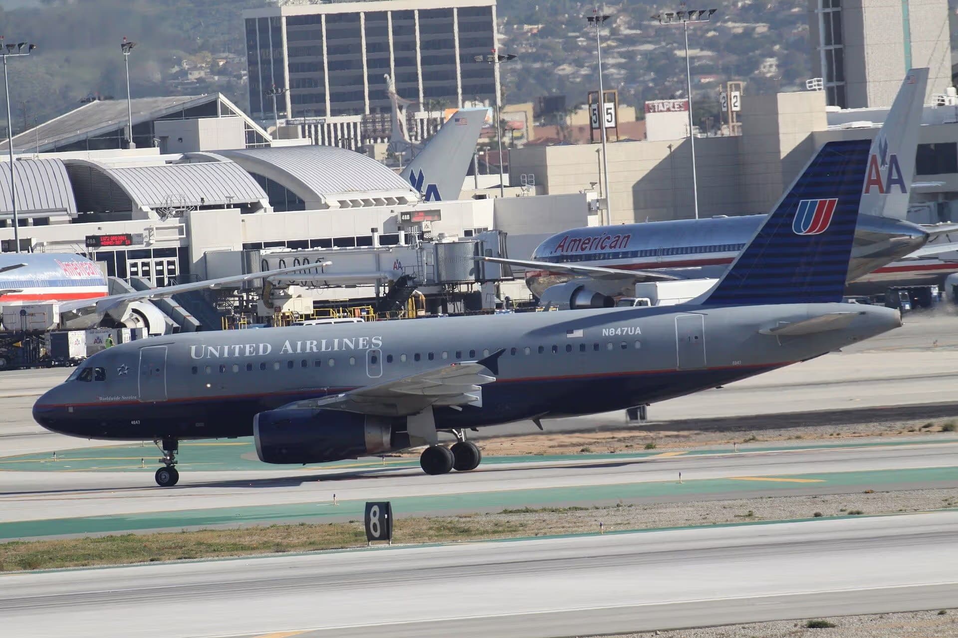 N847UA — Airbus