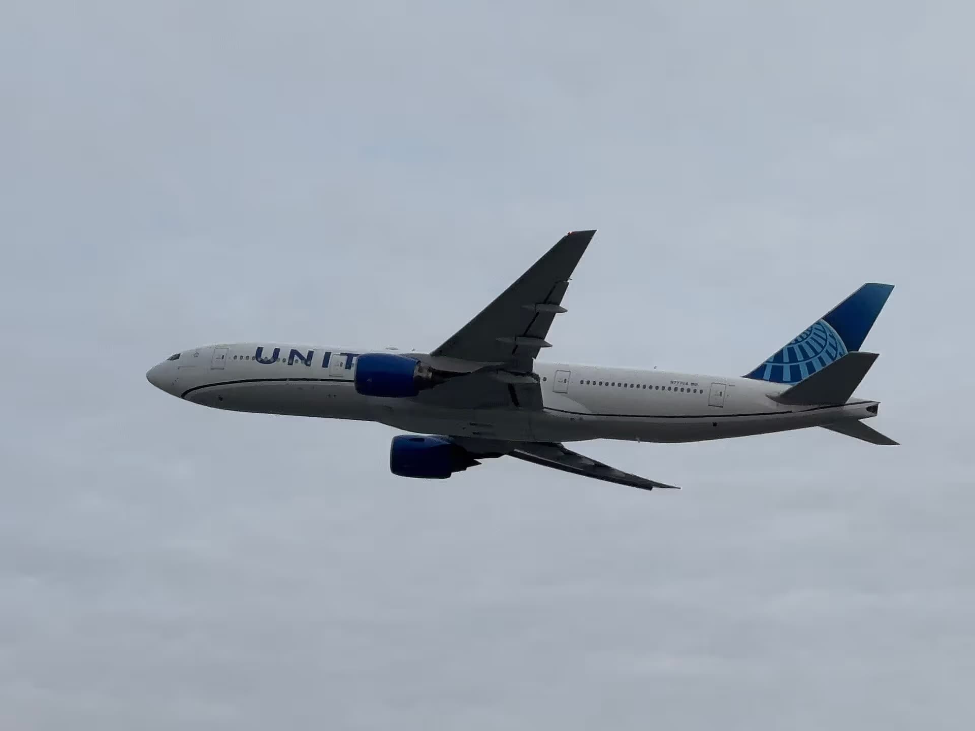 N777UA — Boeing