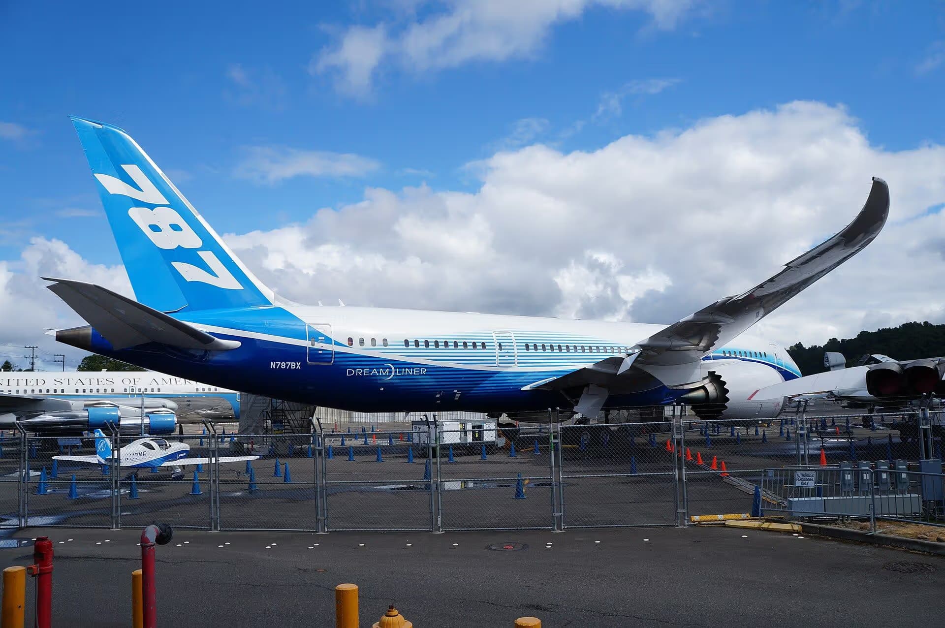 N787BX — Boeing