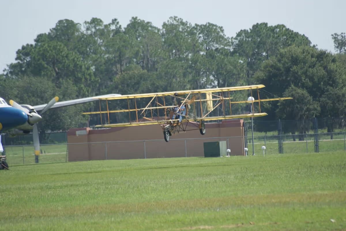 Unidentified — Aircraft