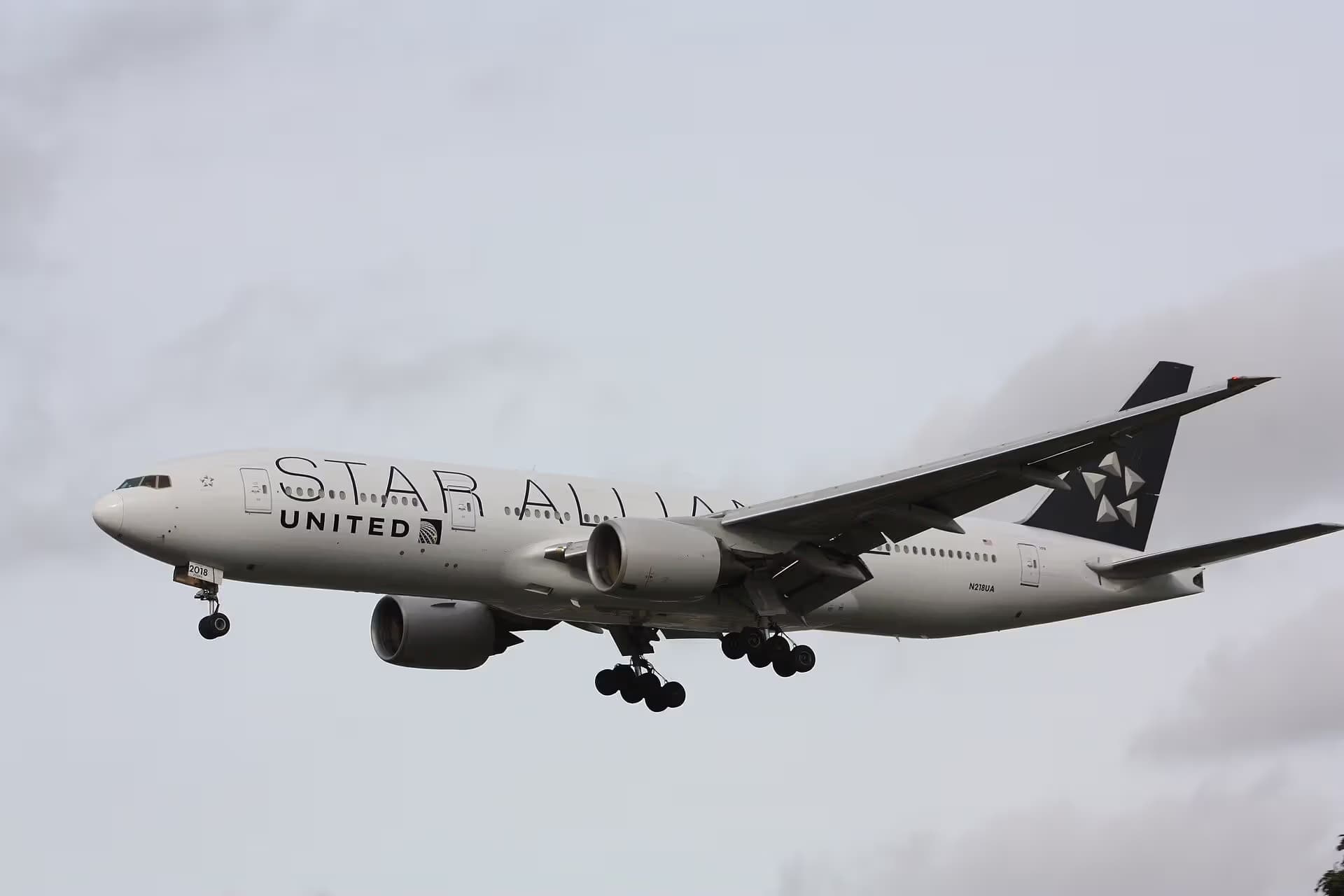 N218UA — Boeing
