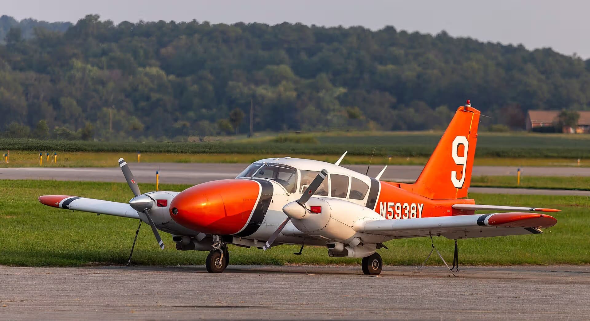 N5938Y — Twin-engine aircraft