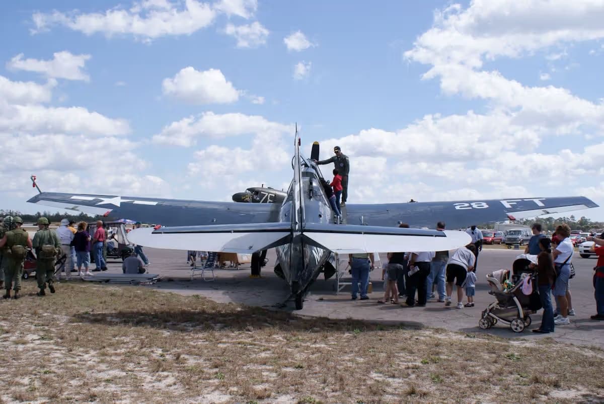 Unidentified — Warbird