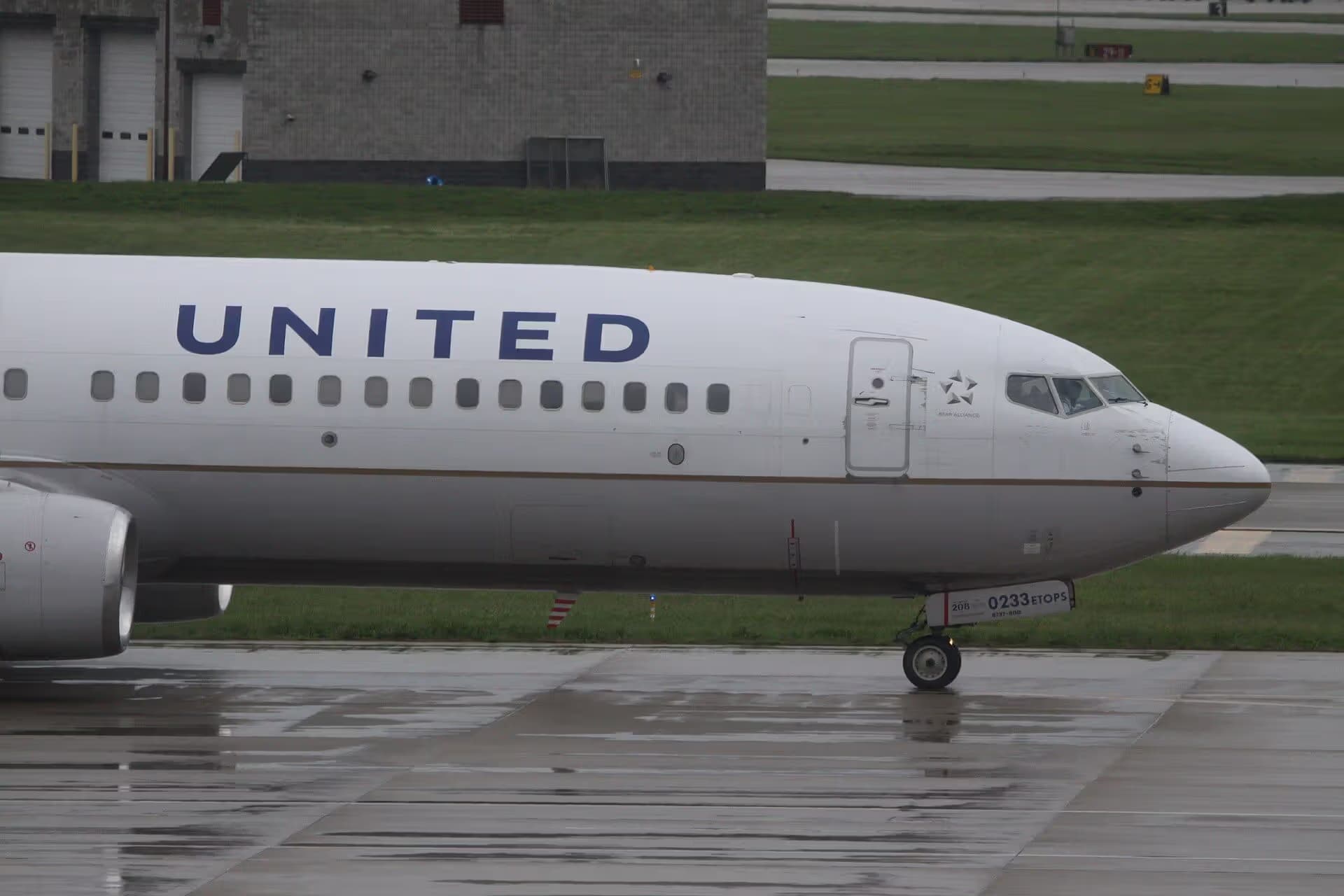 N17233 — Boeing
