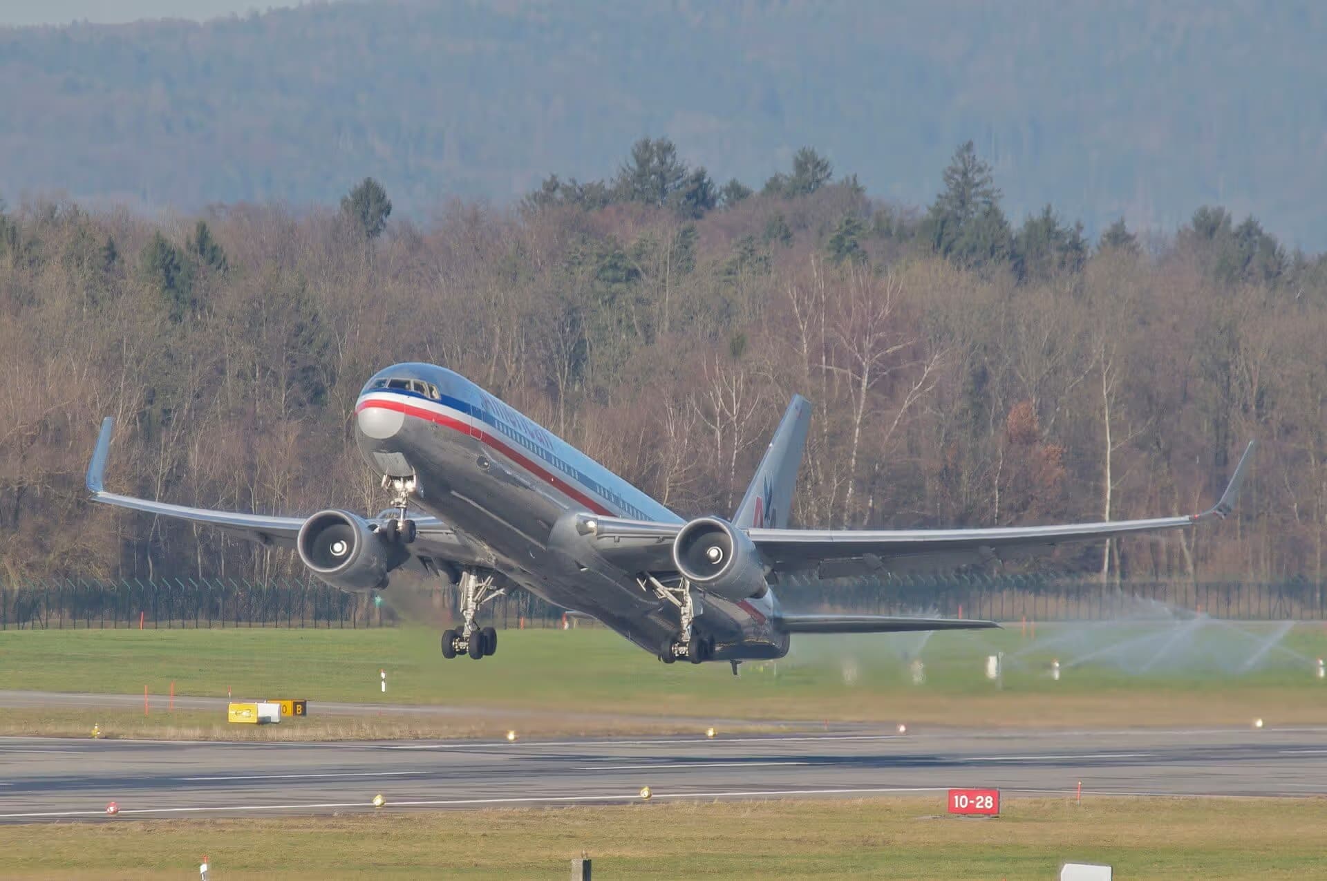 N381AN — Boeing