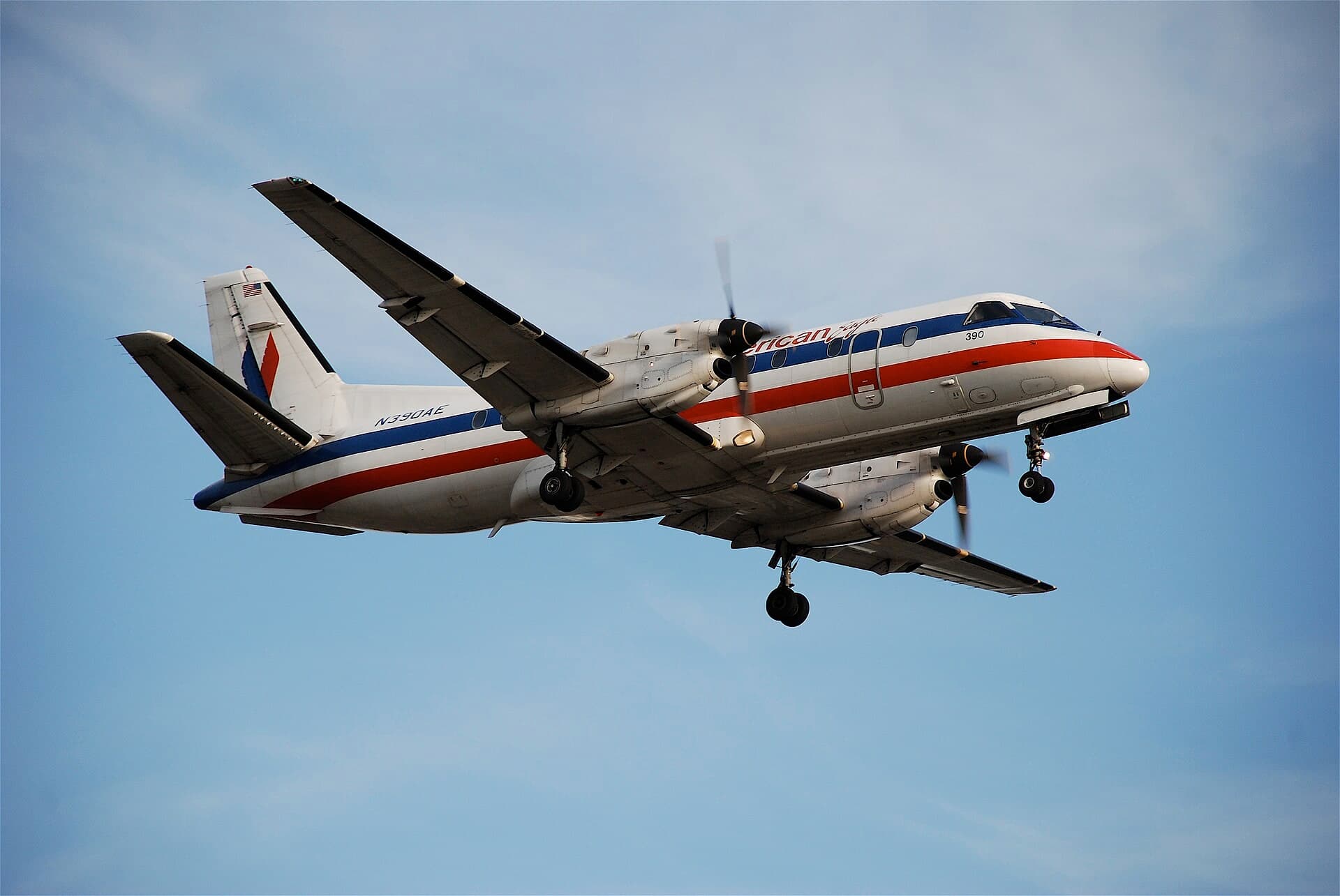 N390AE — Twin-engine aircraft