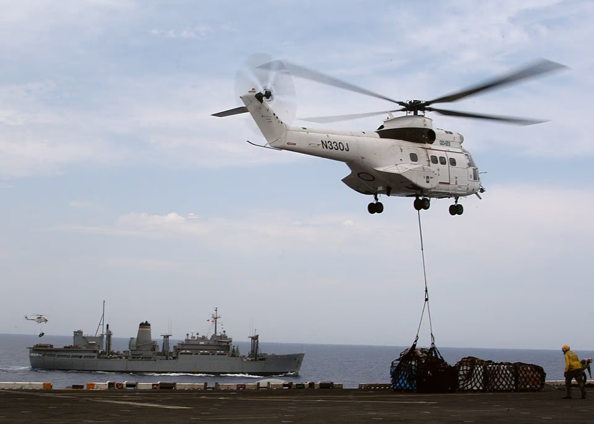 N330J — Helicopter