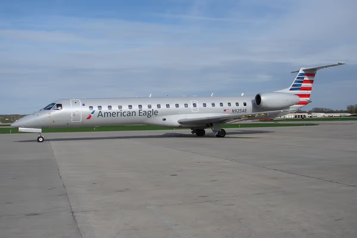 N925AE — Embraer