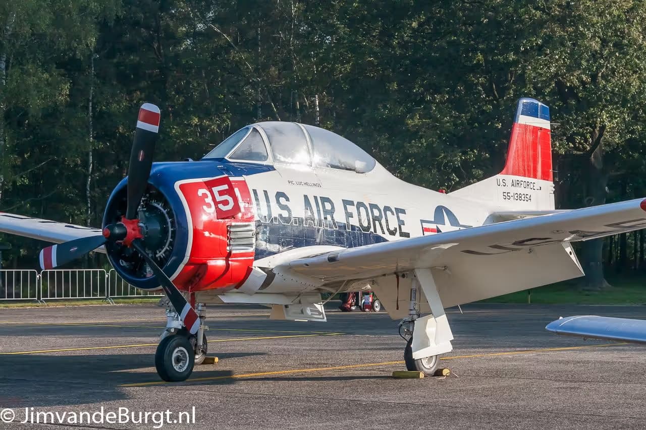 Unidentified — Single-engine aircraft