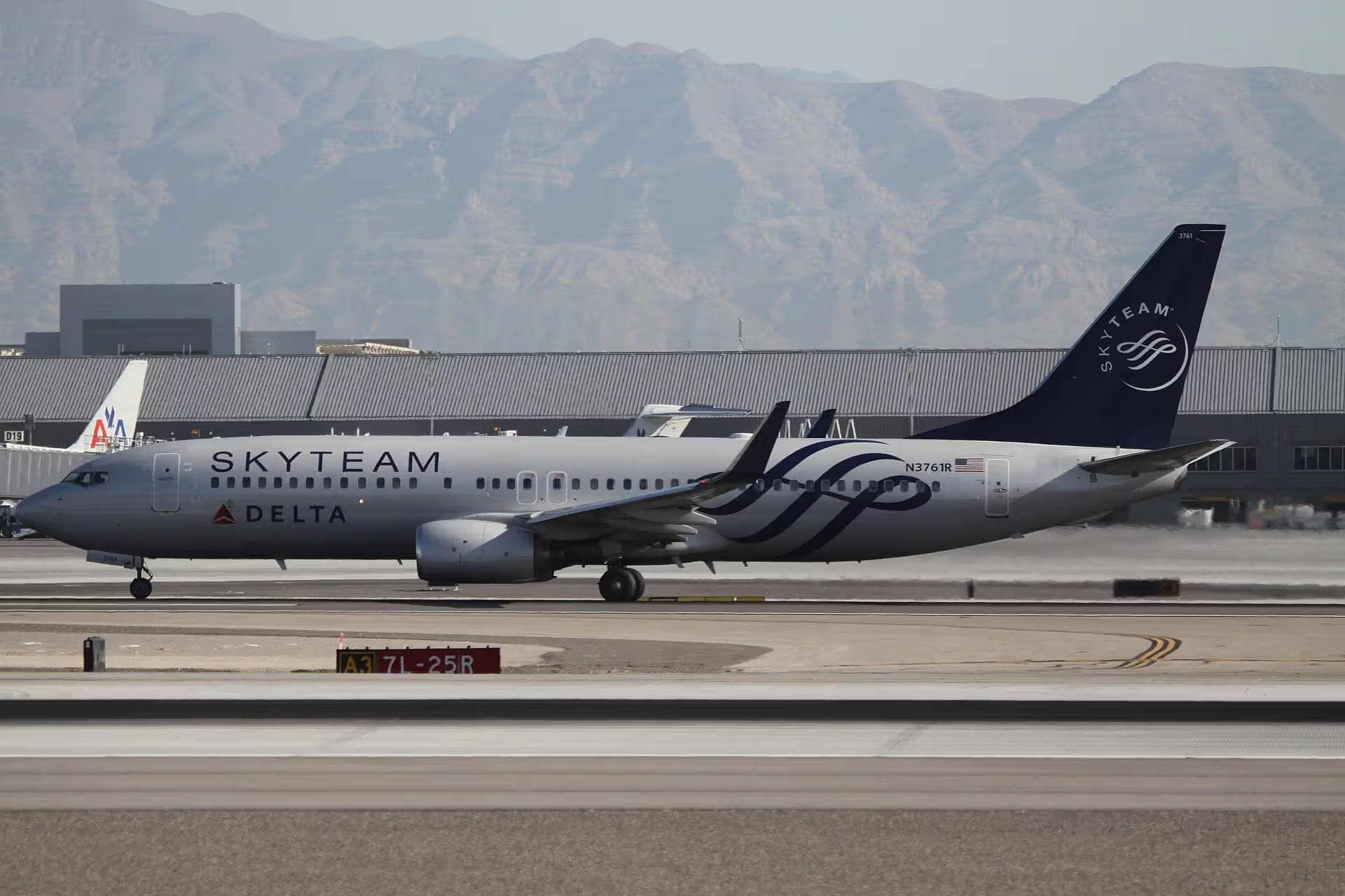 N3761R — Boeing