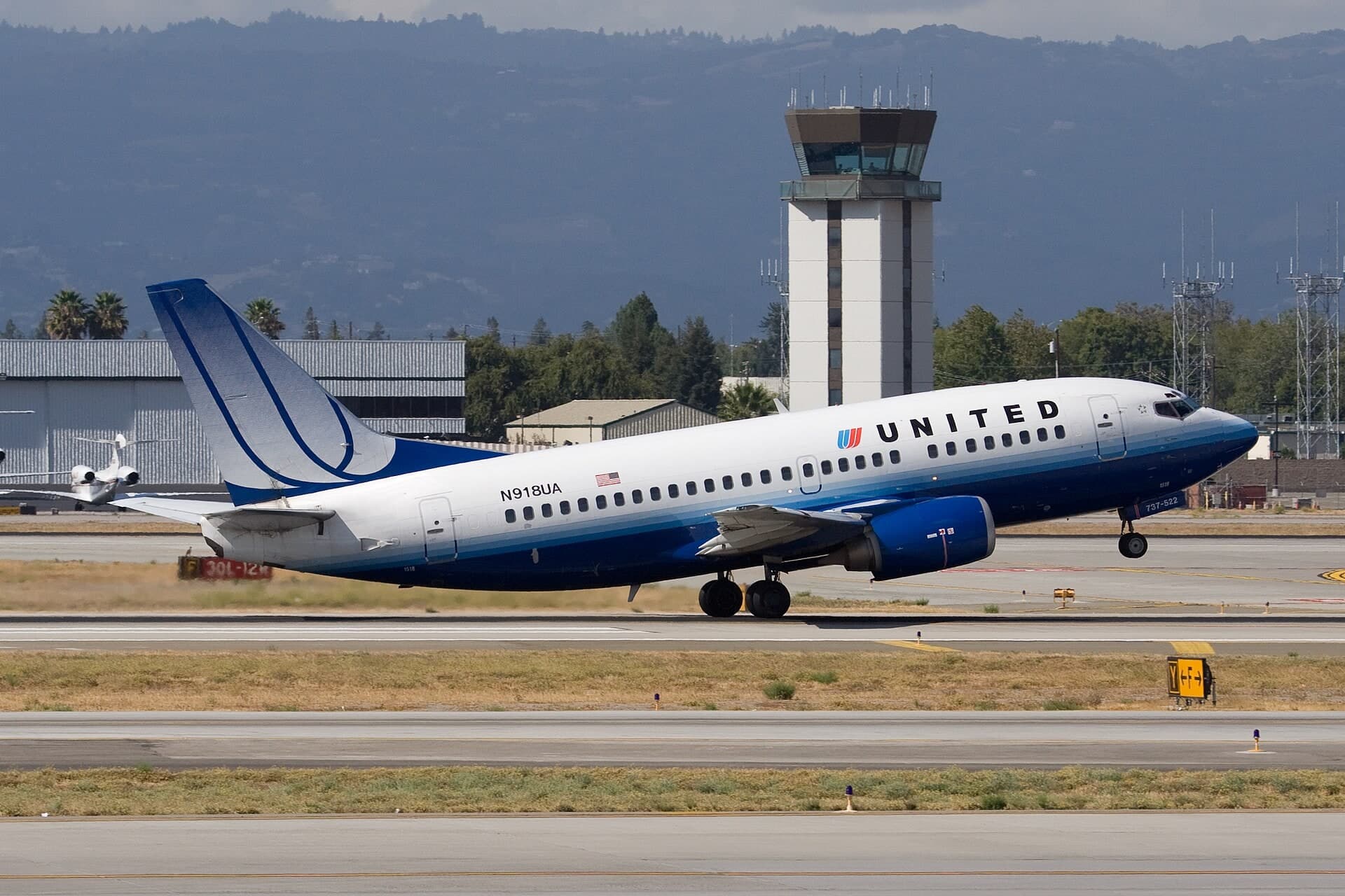 N918UA — Boeing