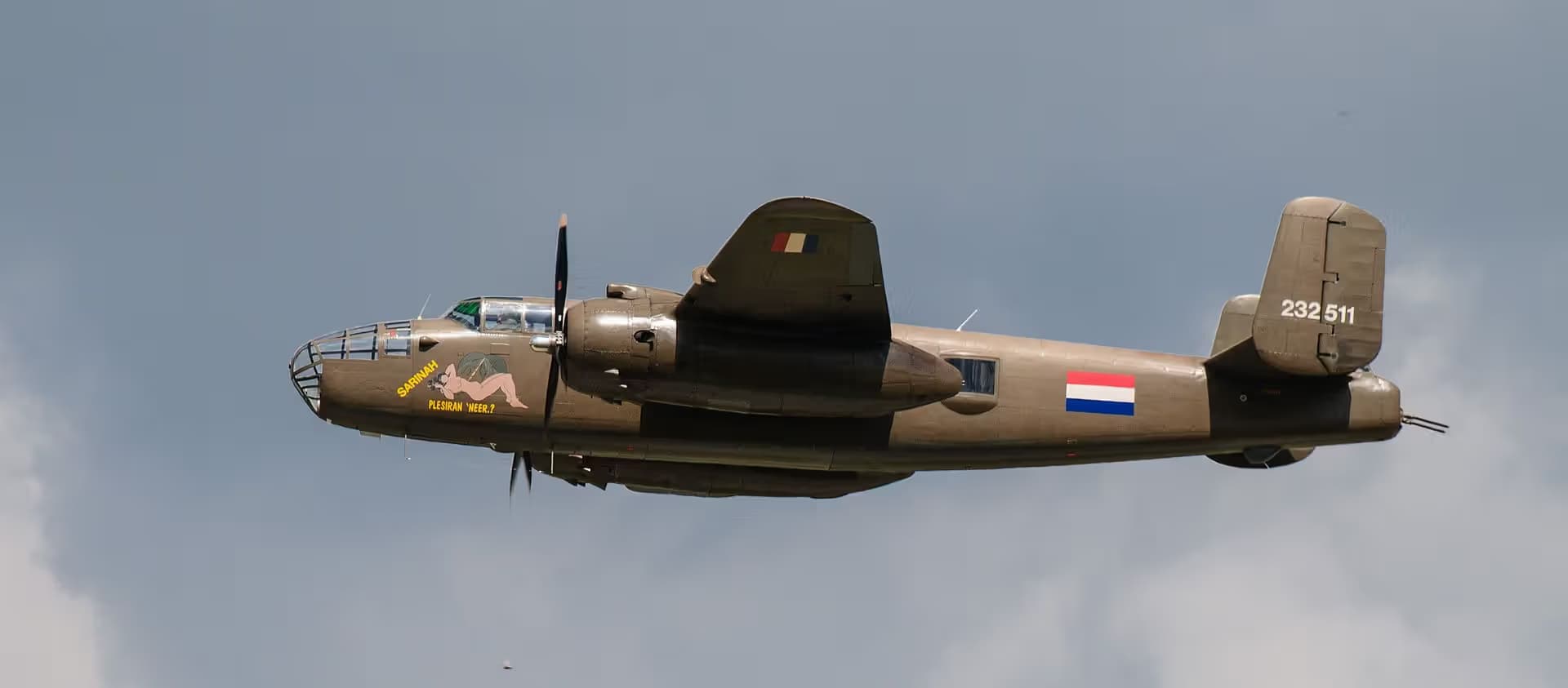 Unidentified — Twin-engine aircraft