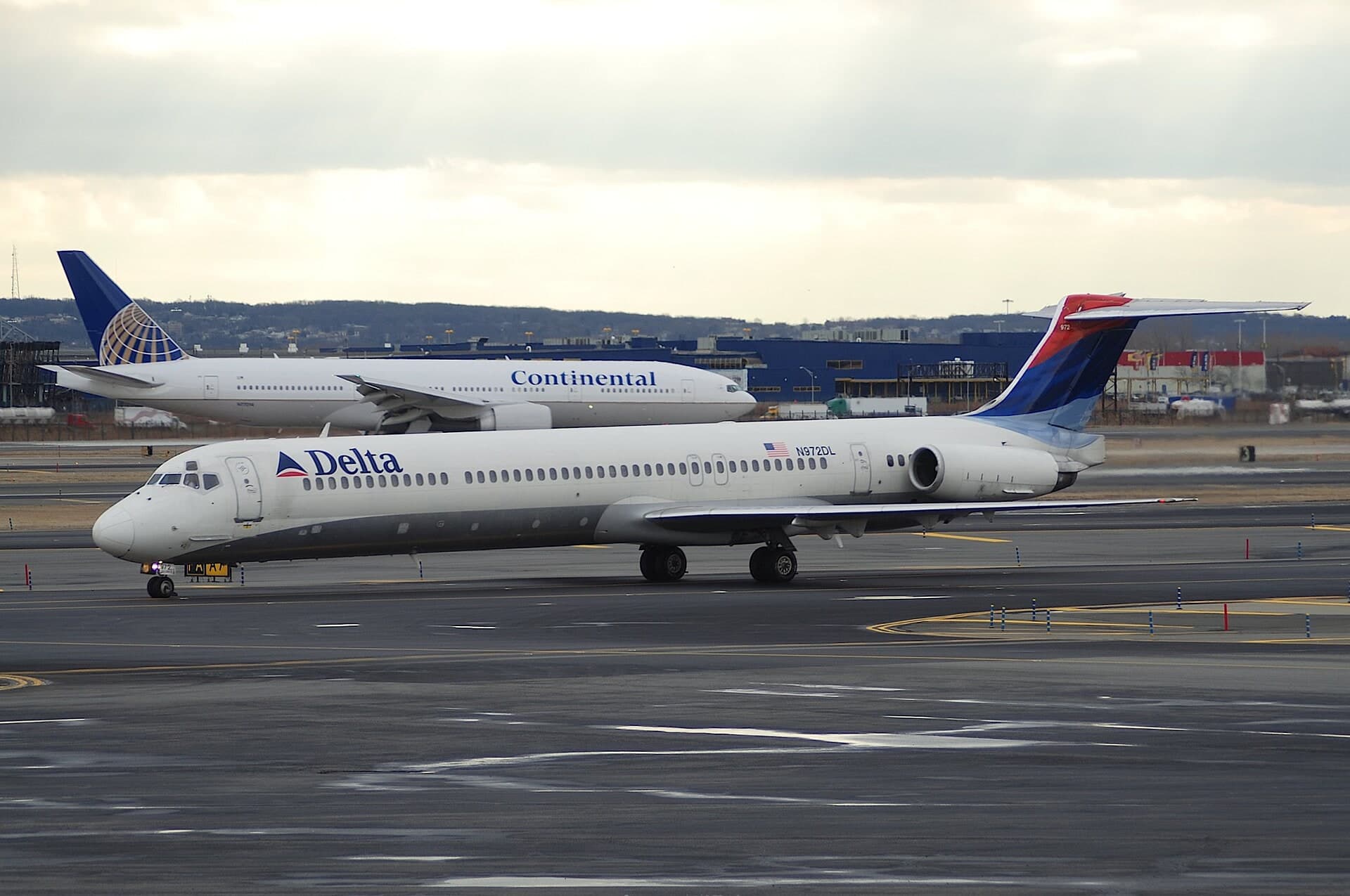 N972DL — Douglas