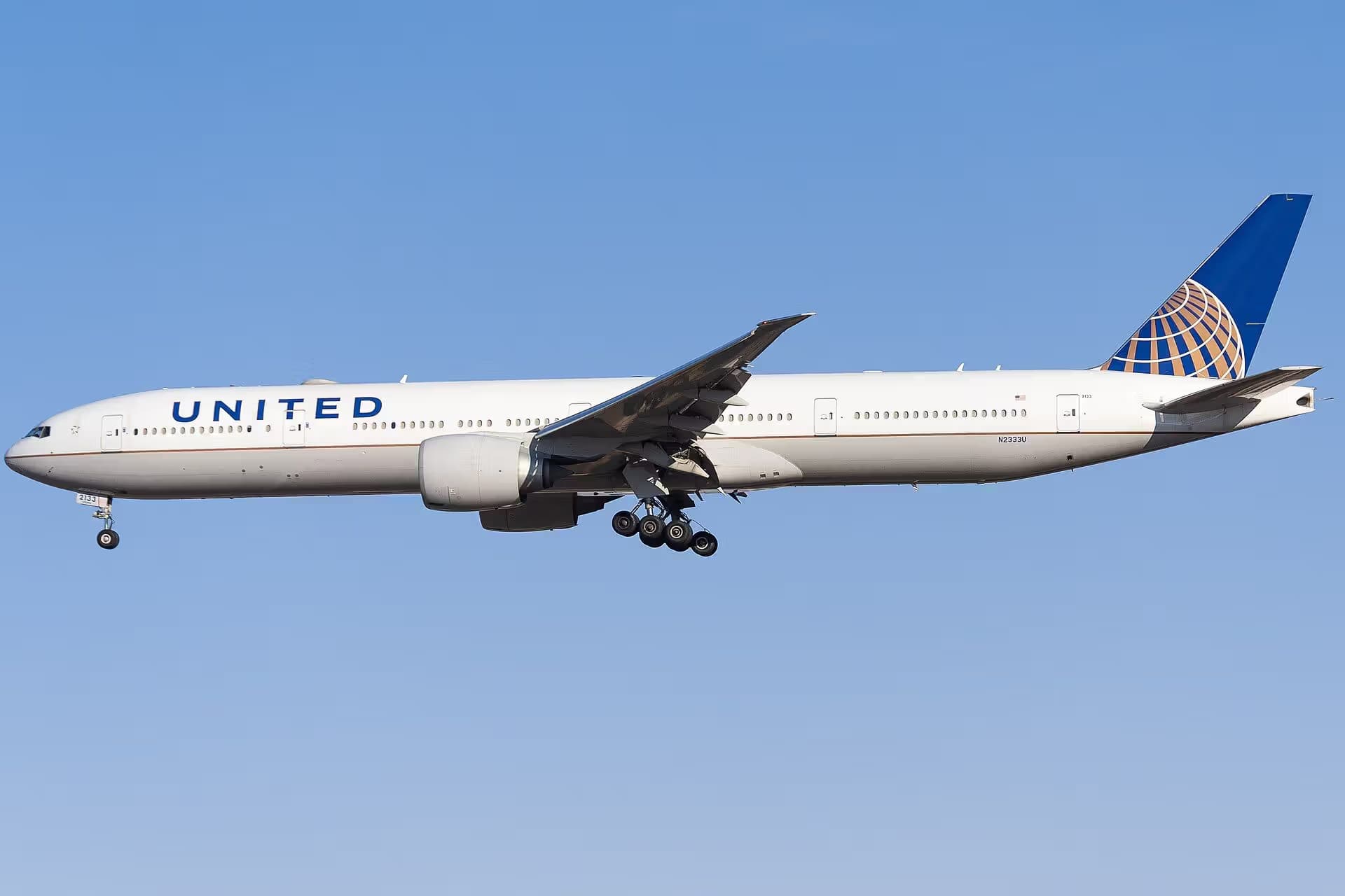 N2333U — Boeing