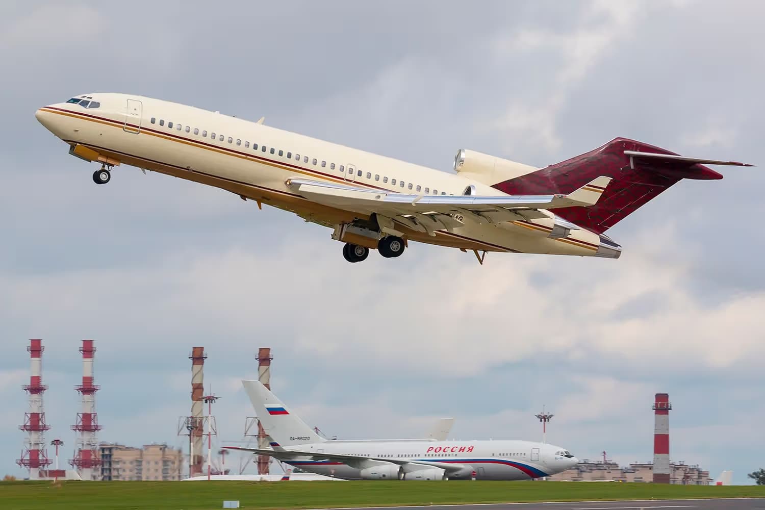 N311AG — Boeing