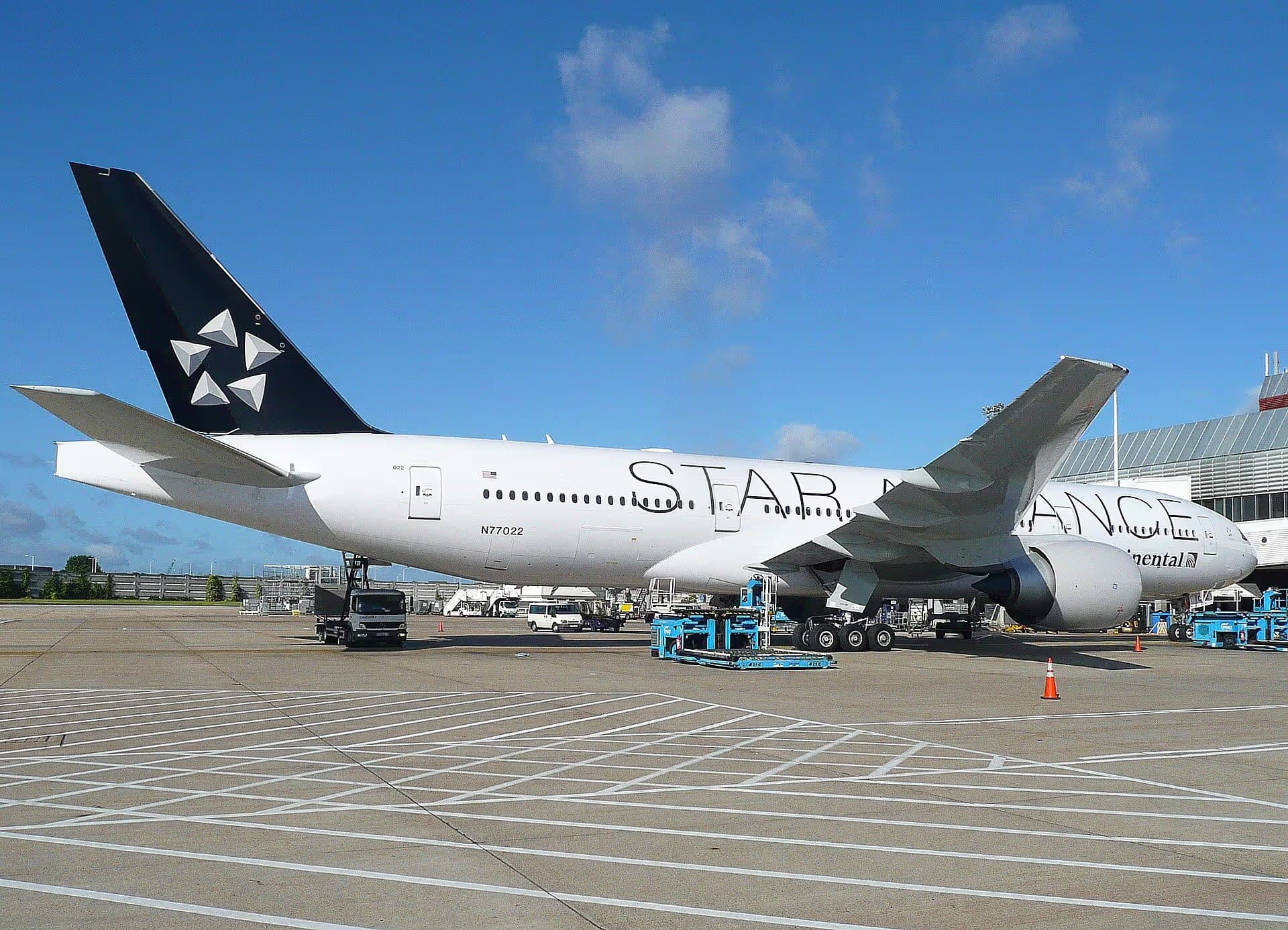 N77022 — Boeing