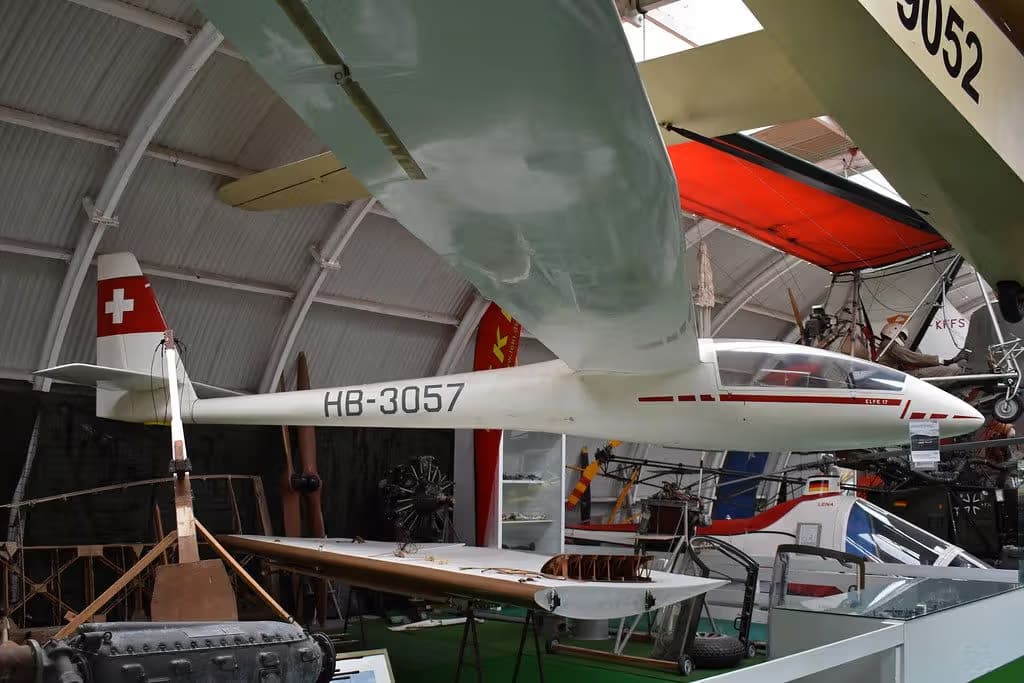 HB-3057 — Glider