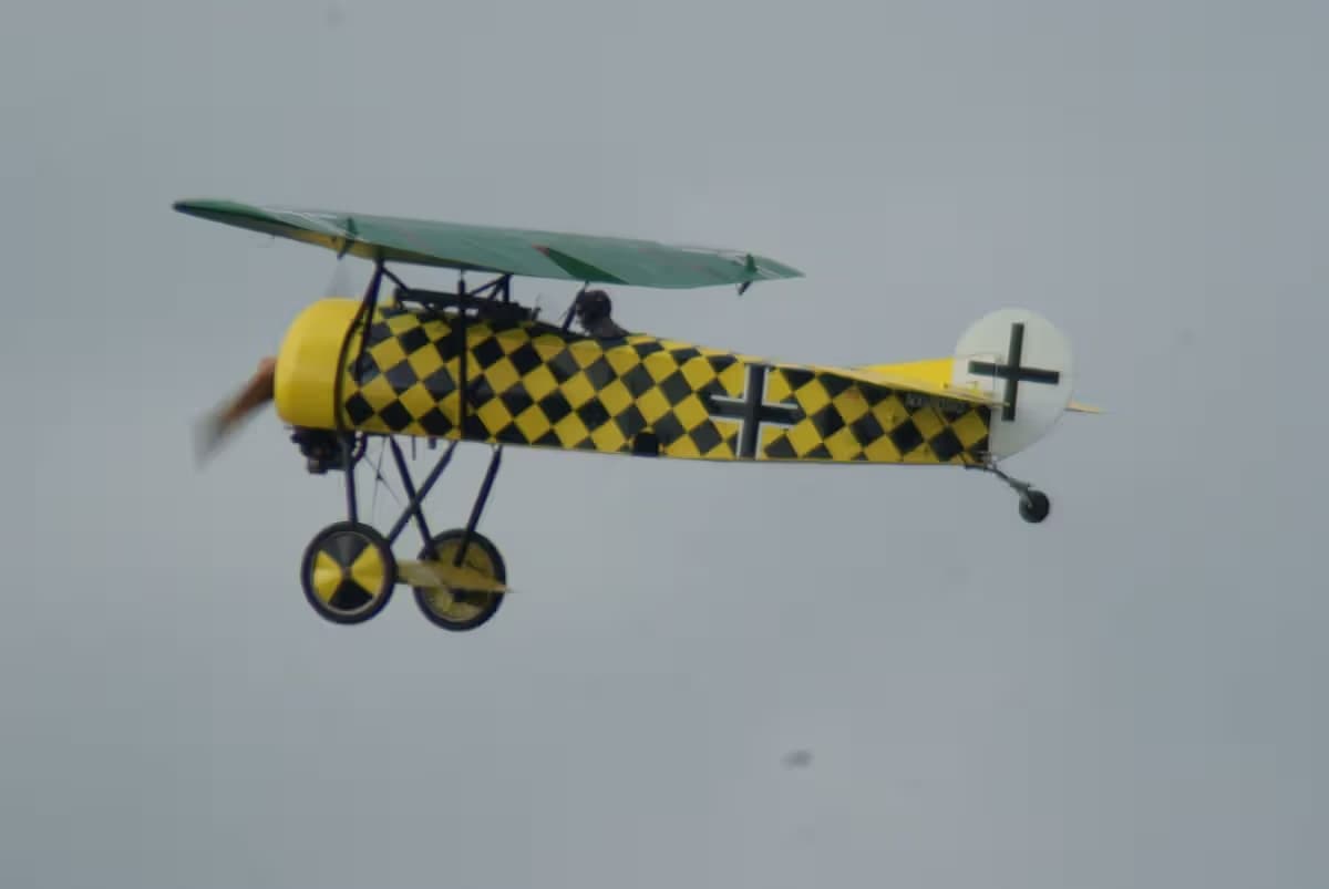 Unidentified — Single-engine aircraft