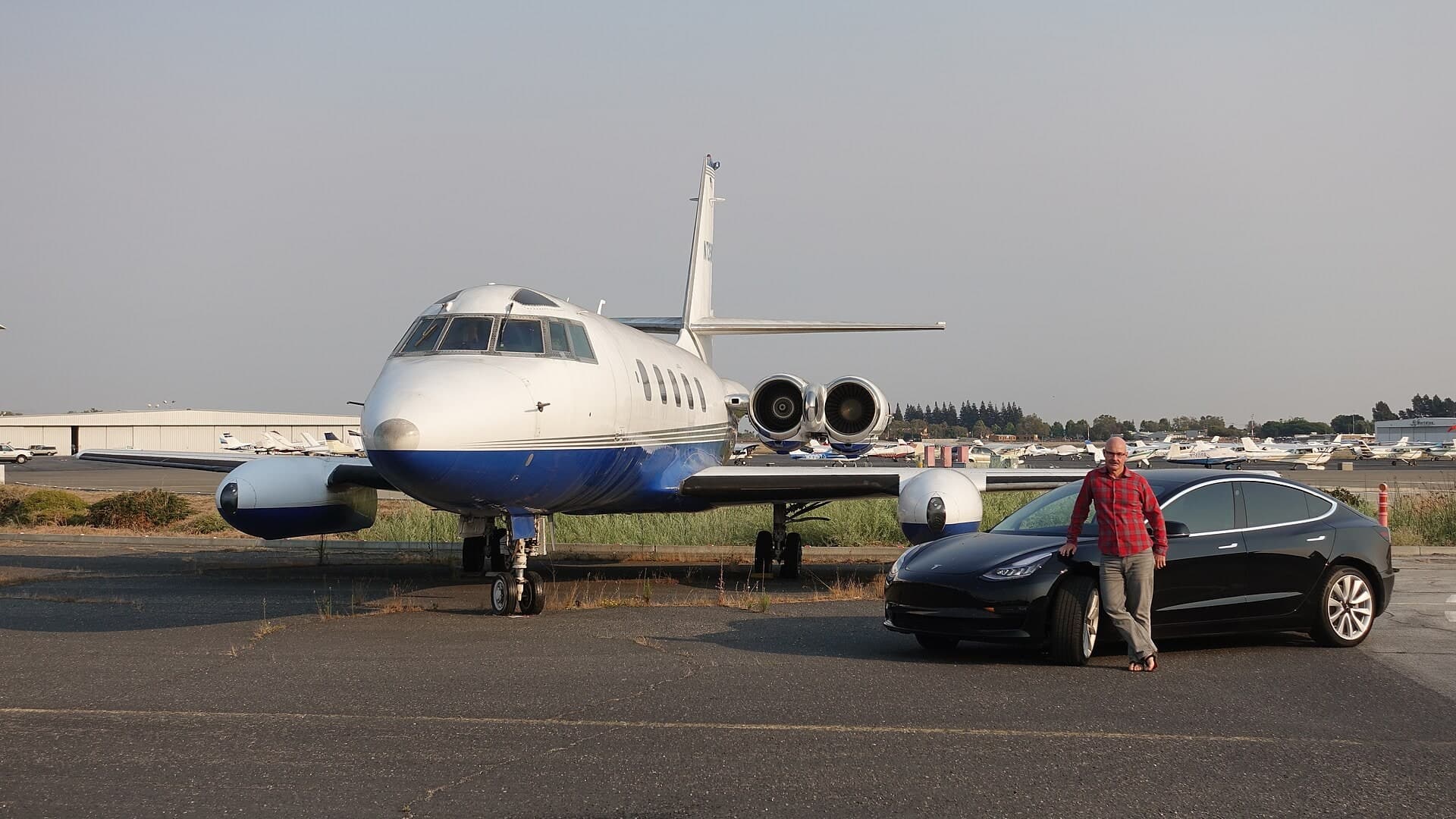 N725MK — Business jet
