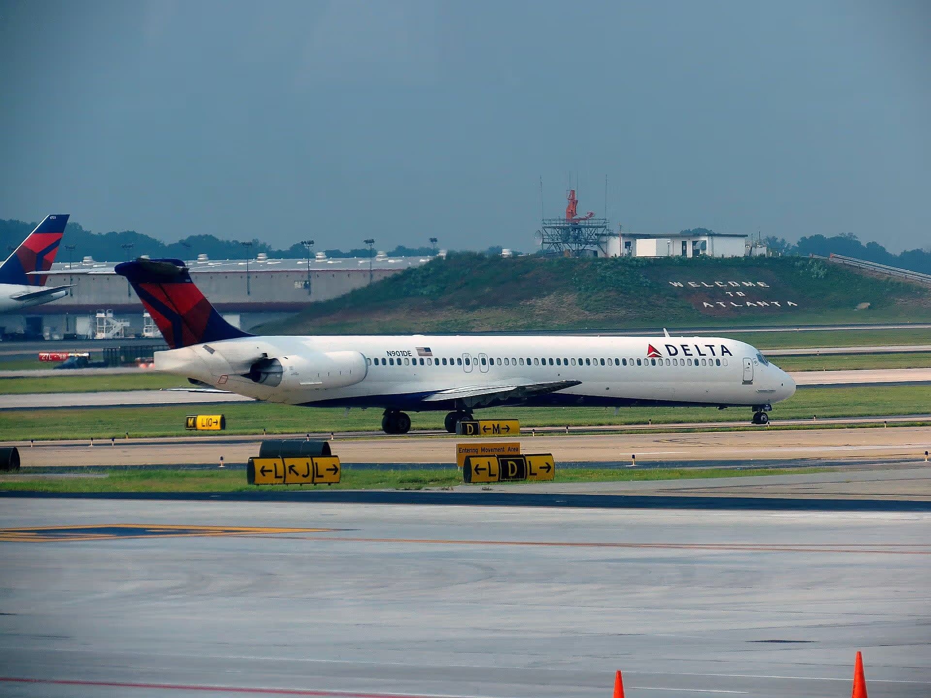 N901DE — Aircraft