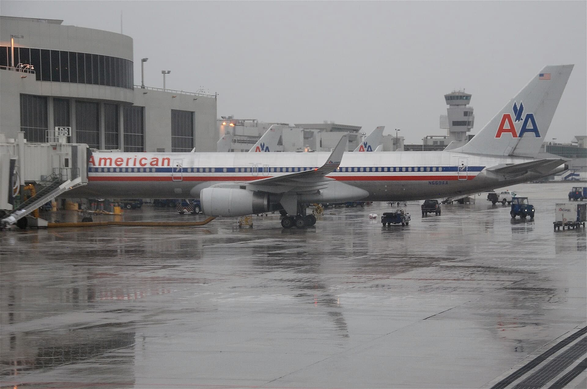 N669AA — Boeing
