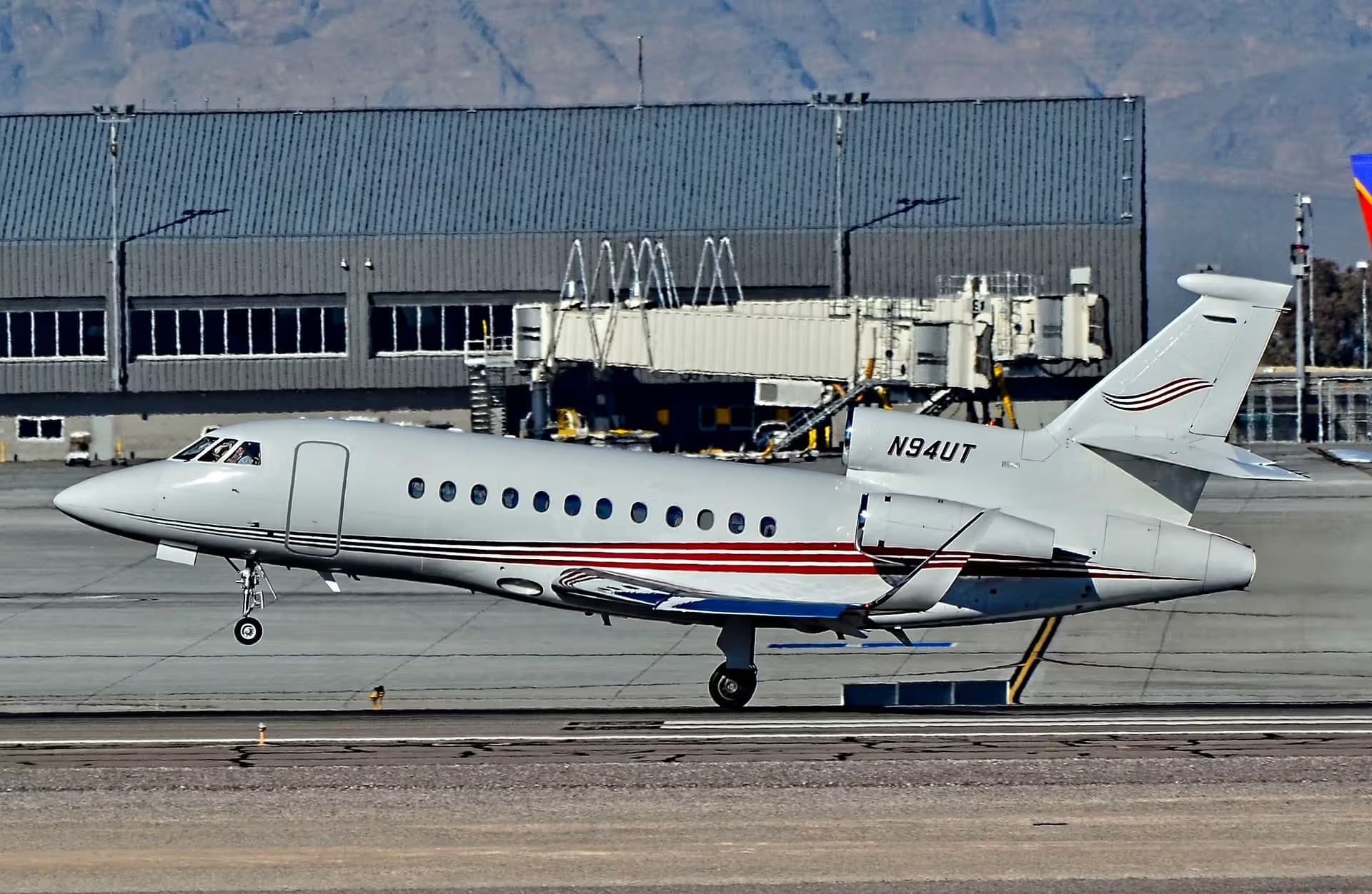 N94UT — Business jet