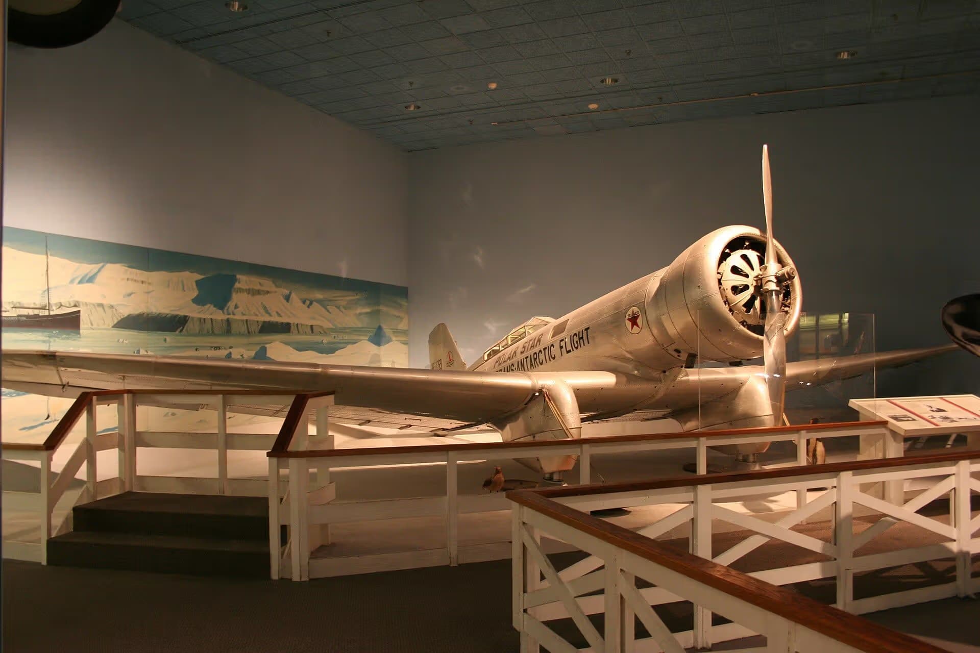 Unidentified — Single-engine aircraft