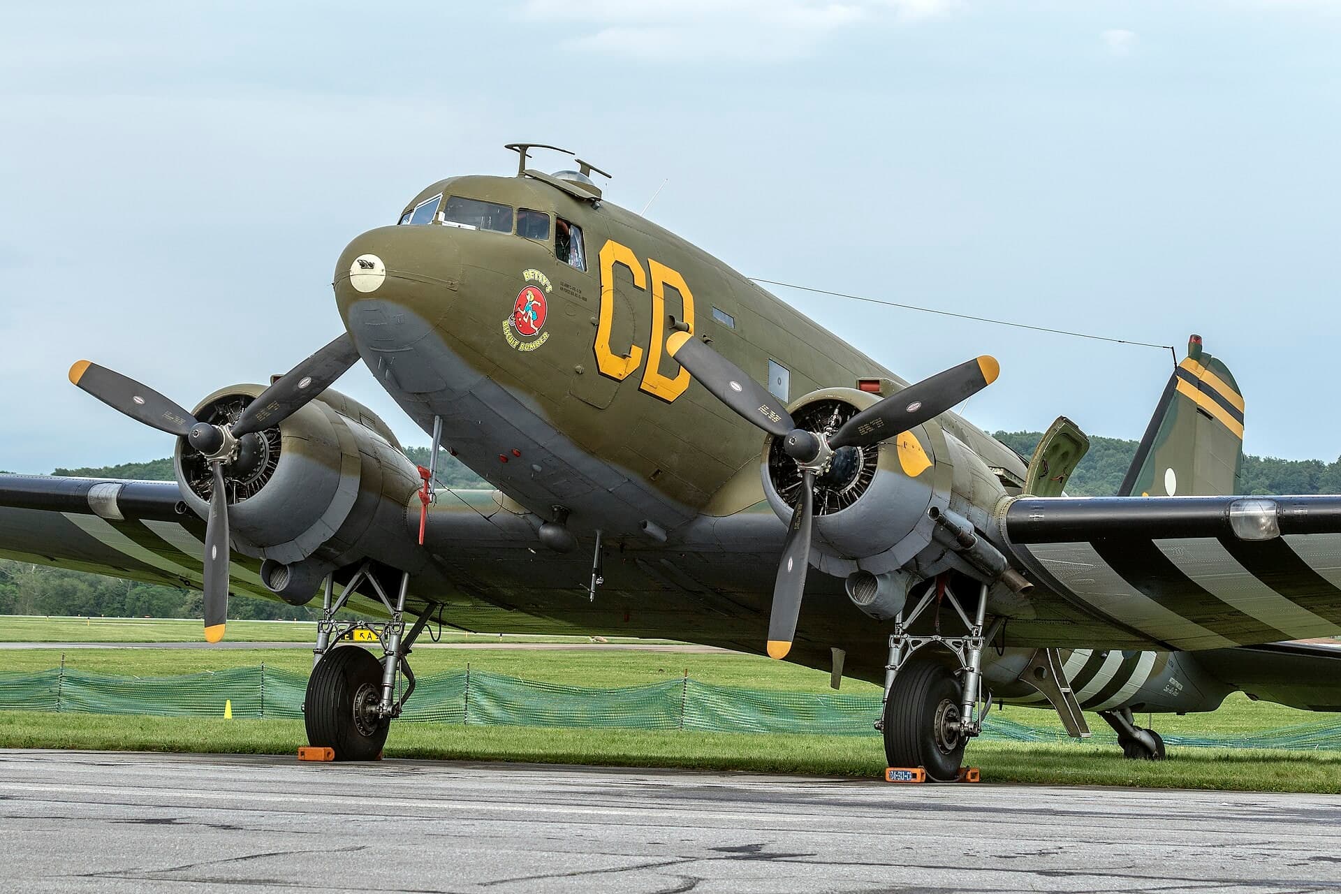 N47SJ — Douglas