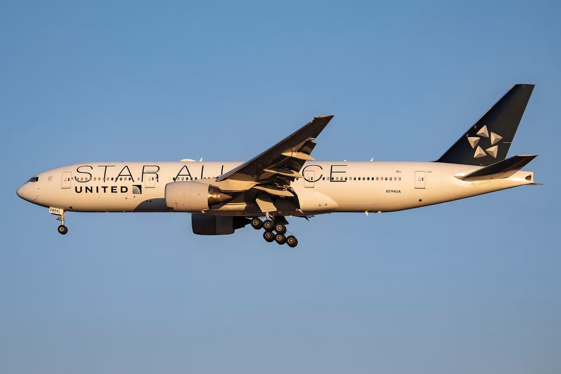 N794UA — Boeing